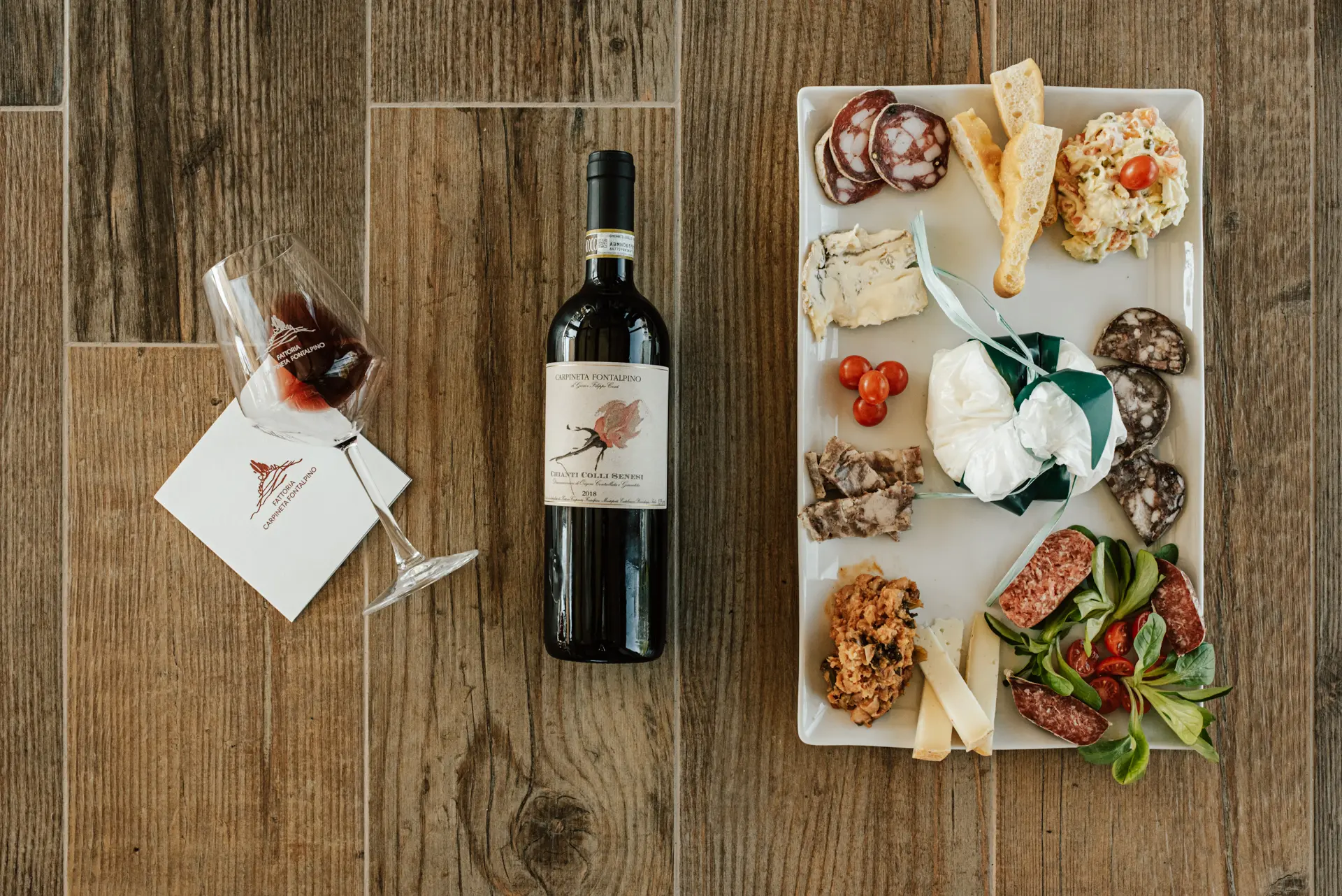 Complete tasting with cutting board