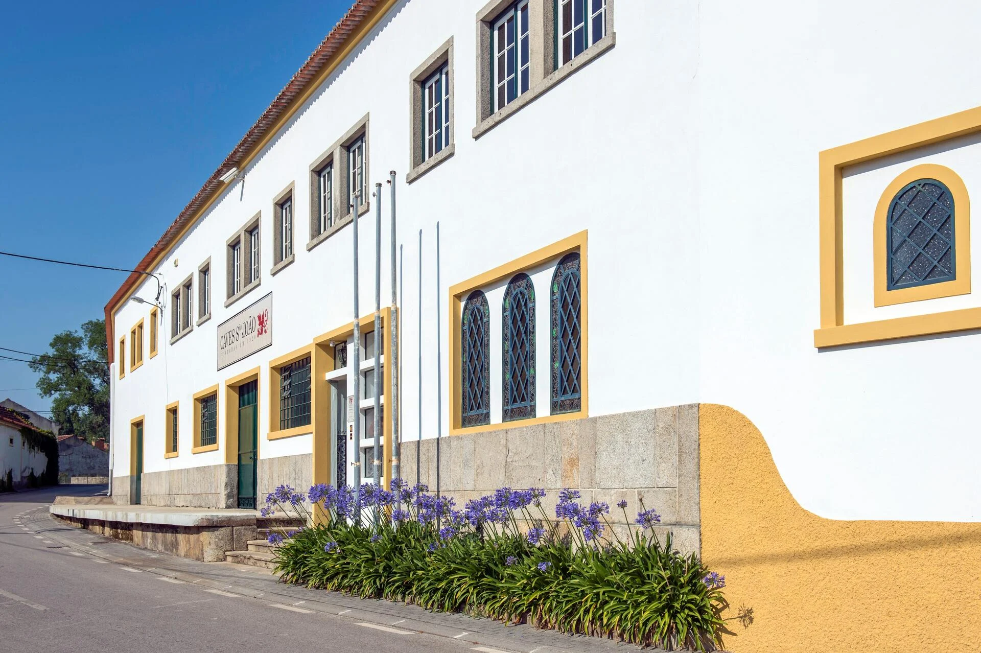 Caves São João – Refeição Regional & Vínica