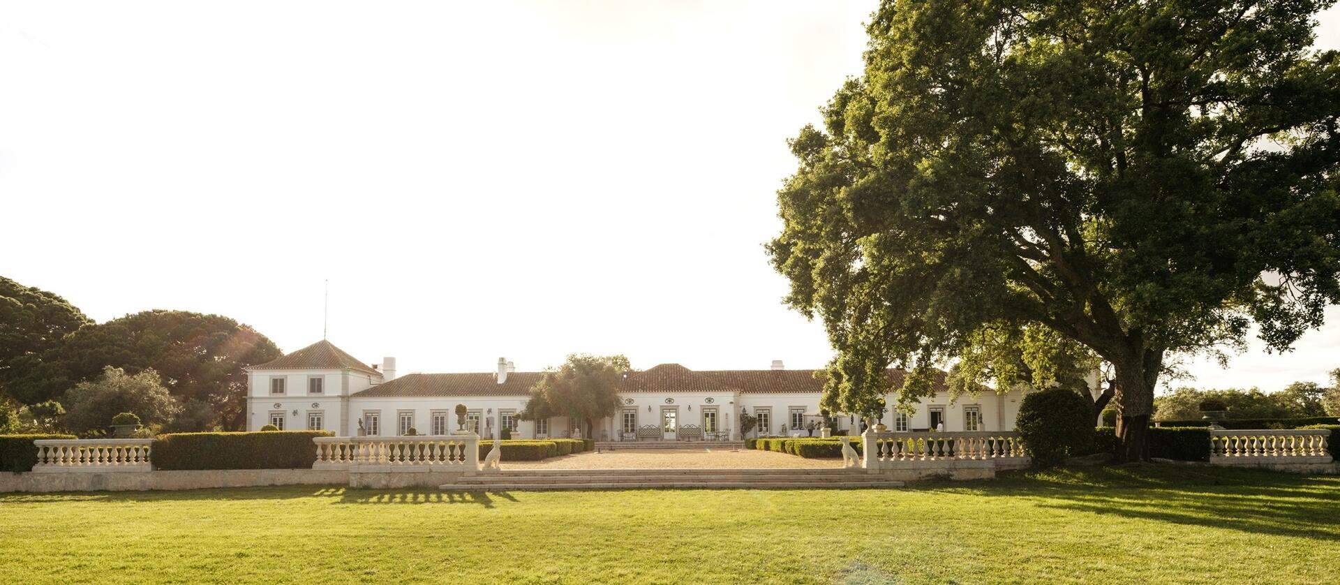 Herdade do Perú – Visita & Refeição na Adega