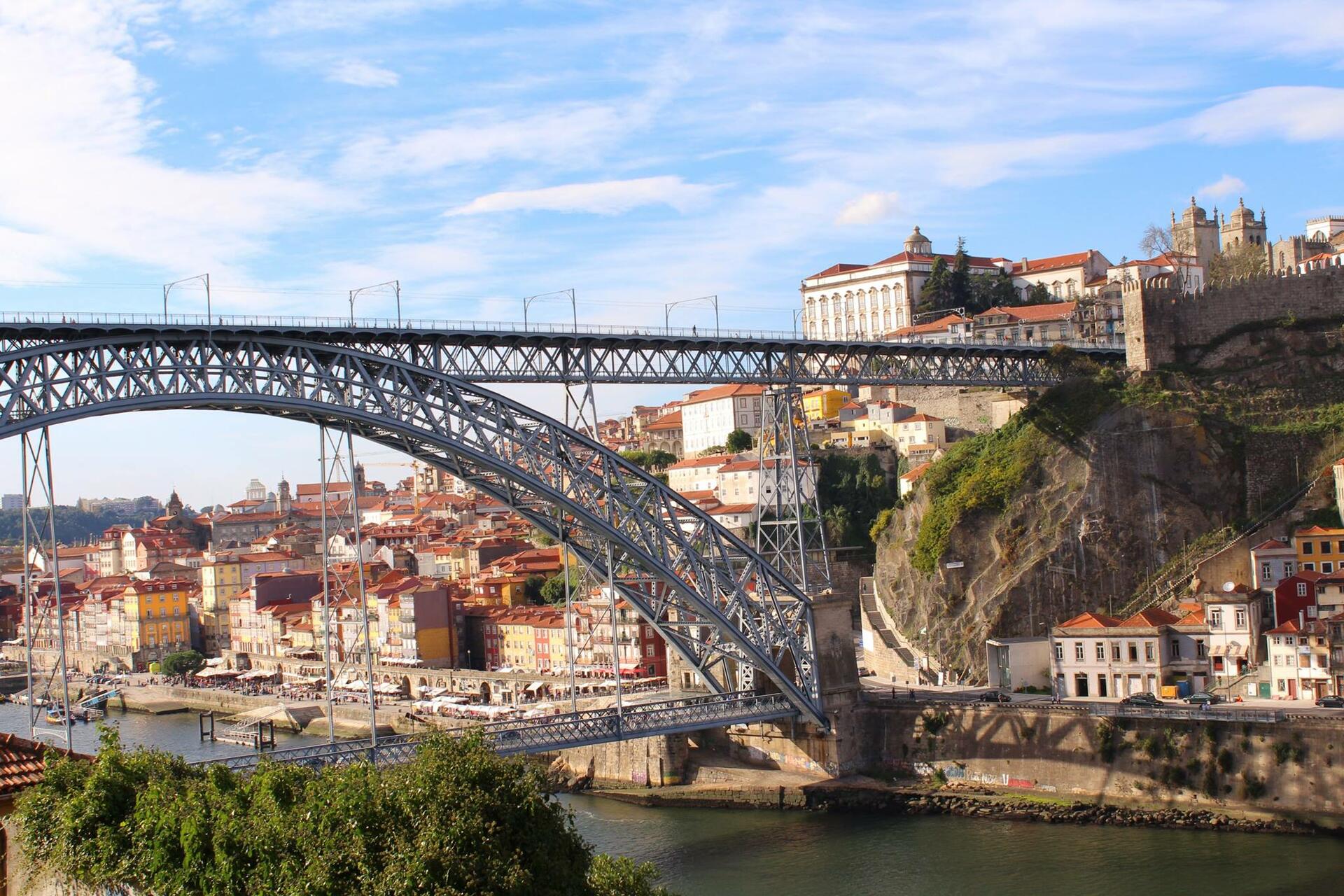 Cruzeiro com Jantar e Música ao Vivo