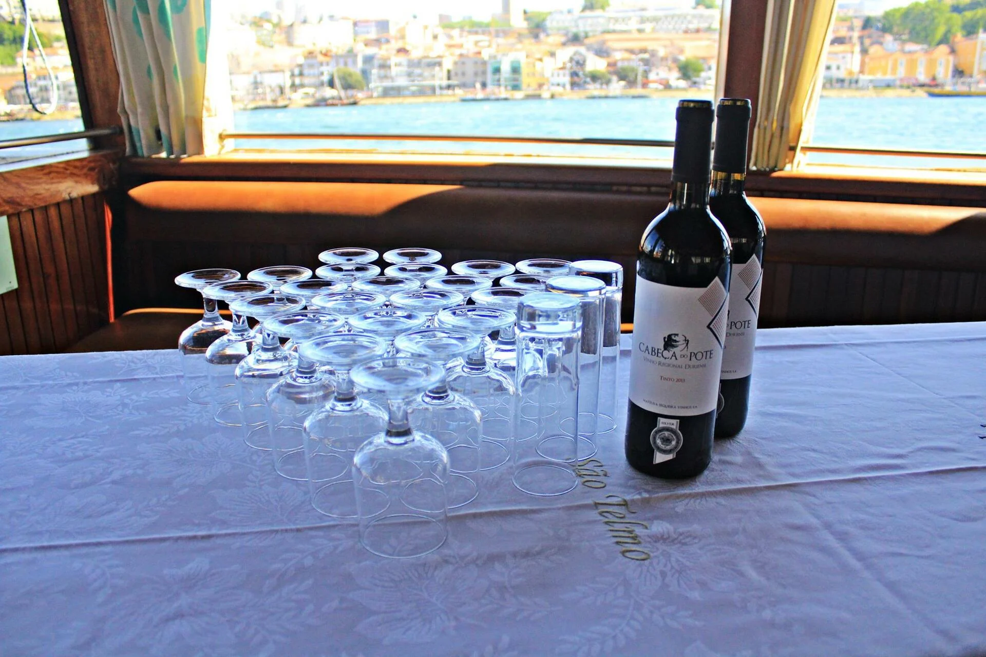 Cruzeiro com Jantar e Música ao Vivo