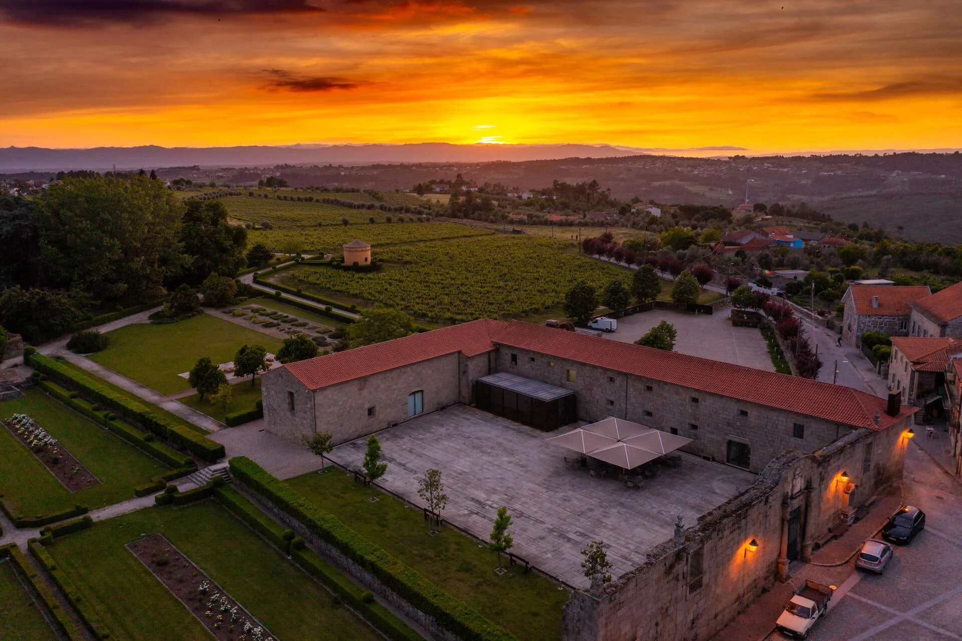 19|90 Wine Center Santar – Santar Gold