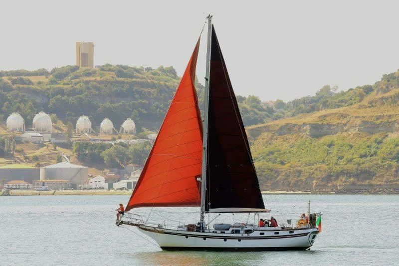 Tour Privado num Veleiro Vintage em Lisboa