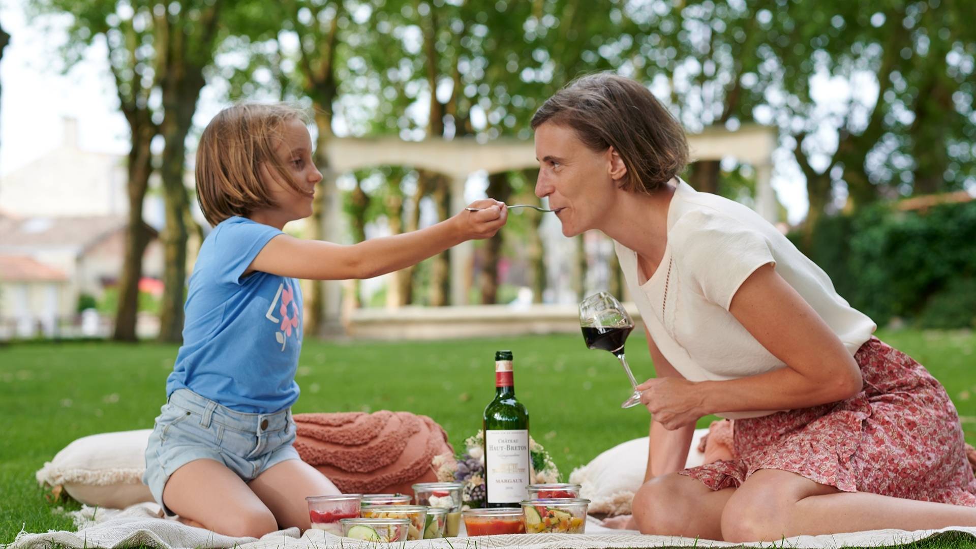 Estate tour with picnic lunch