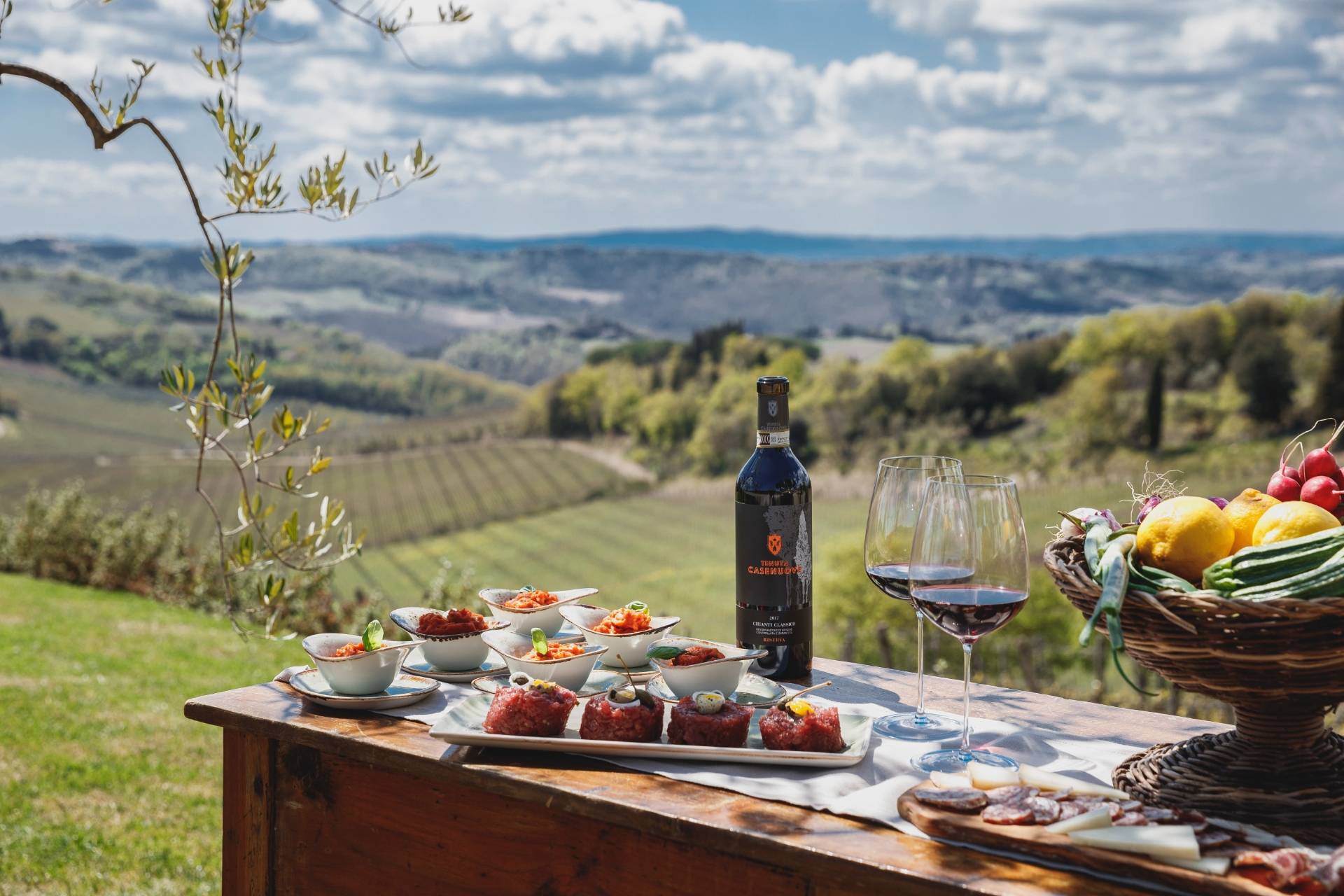 Private Grand Tour with Light Lunch and Tasting