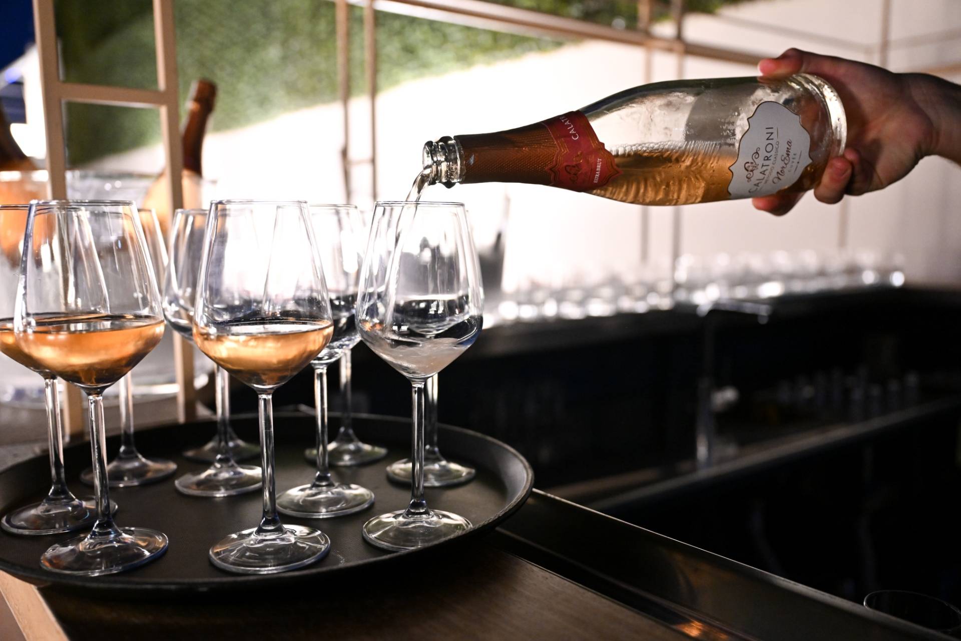 Create your own sparkling wine bottle