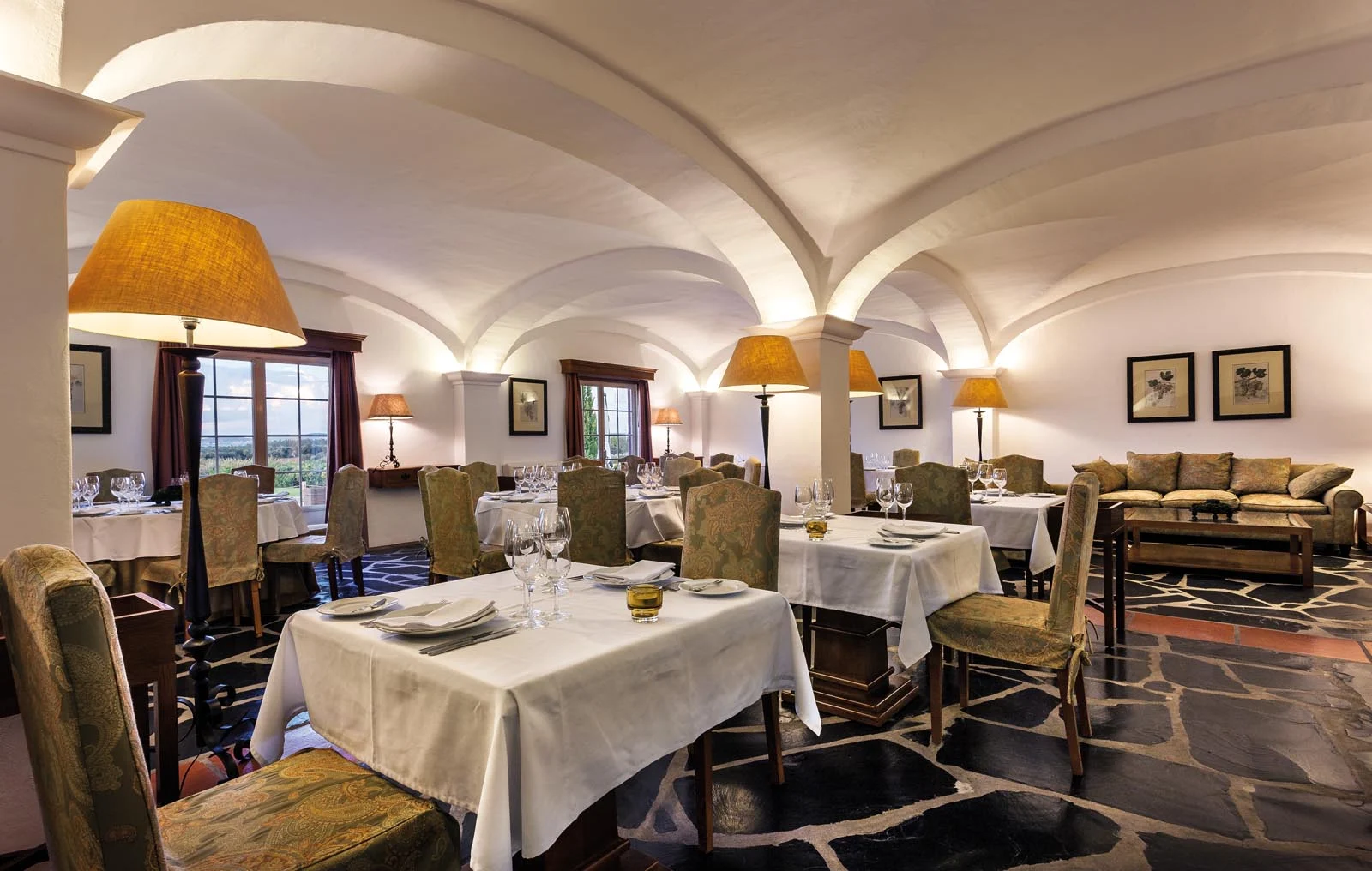 Herdade das Servas – Visita & Almoço Regional