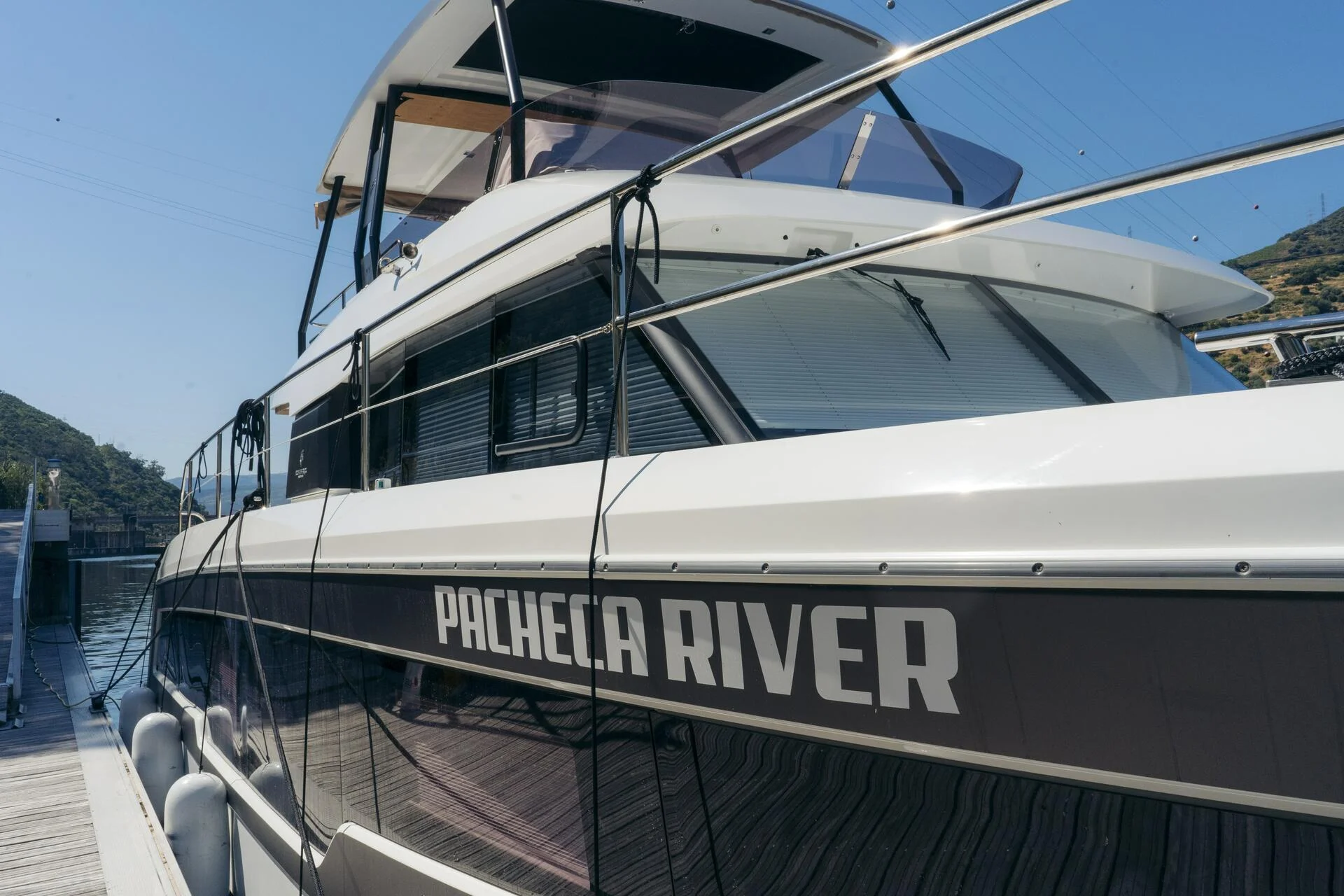 Barco Pacheca River – Por do Sol no Rio Douro