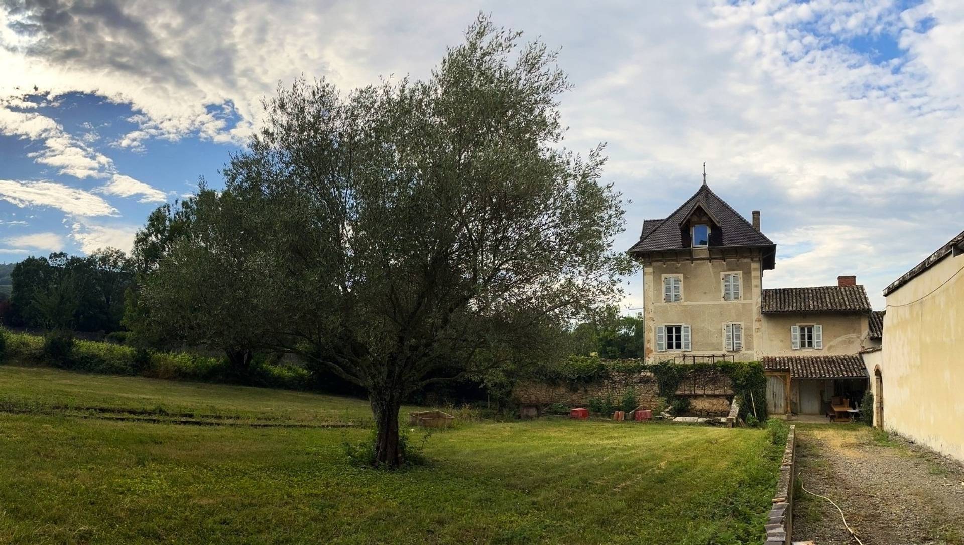 CHÂTEAU DE LA PERRIÈRE