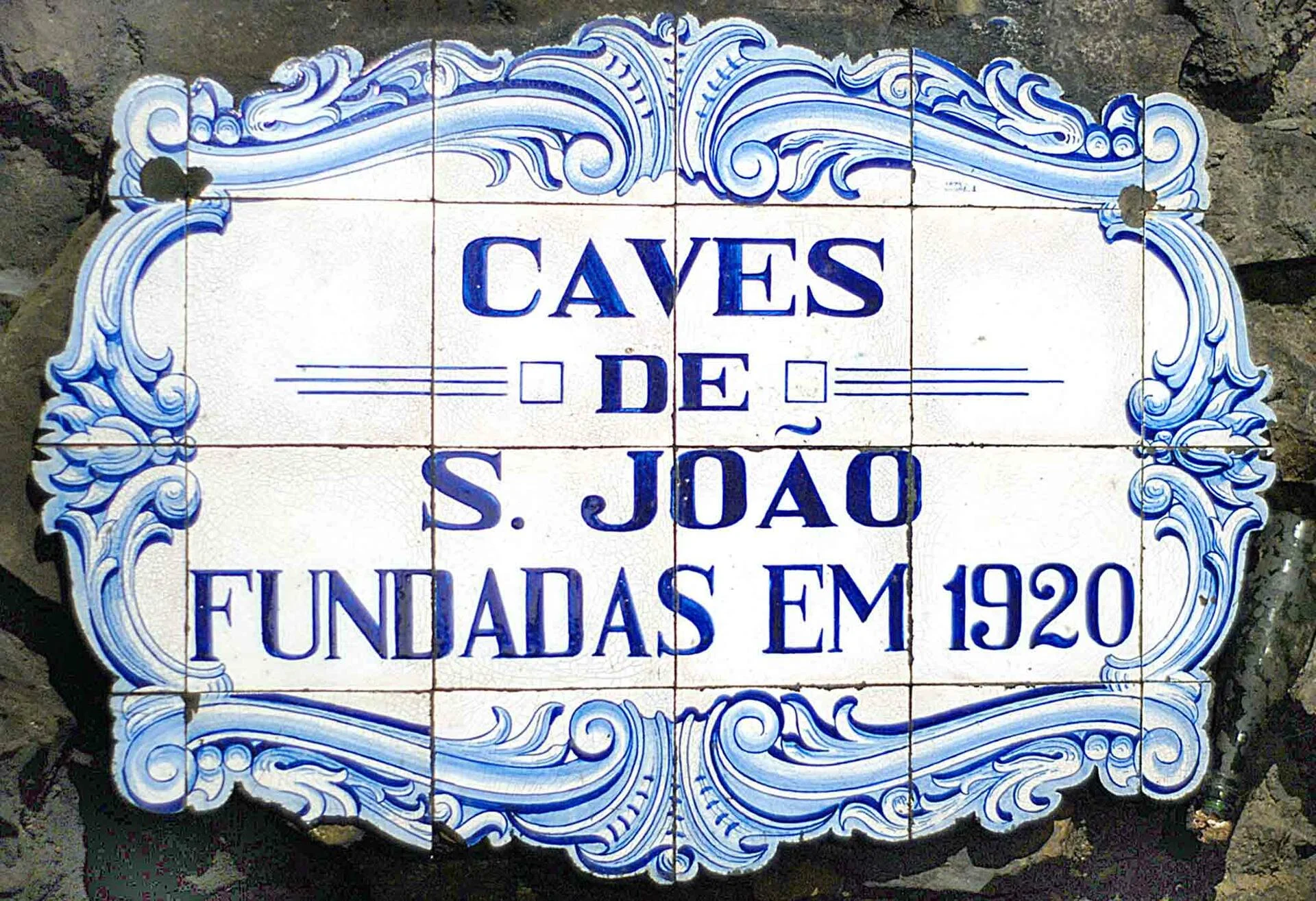 Caves São João – Vinhos da Quinta do Poço do Lobo