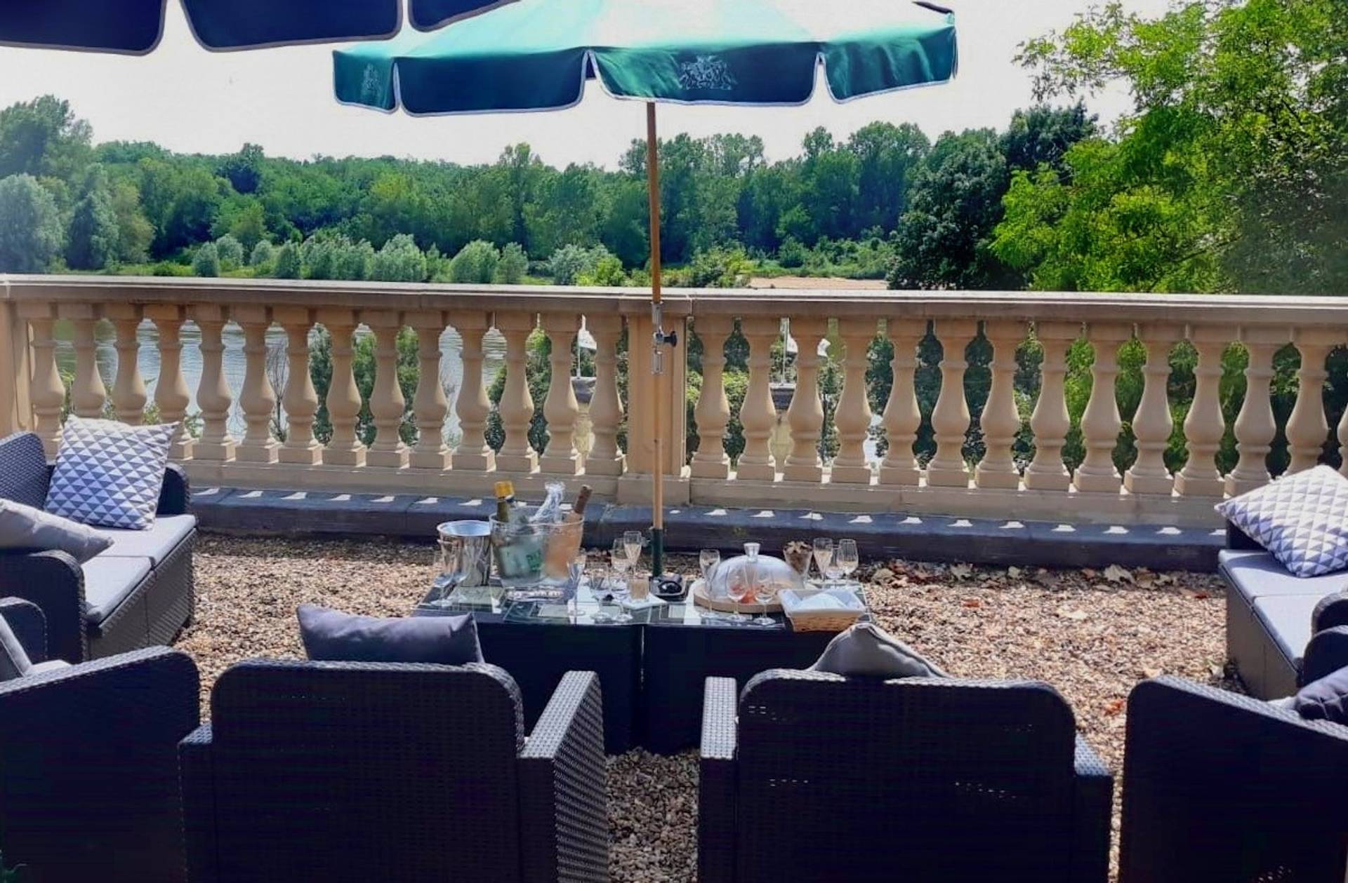 Visit and tasting on our rooftop terrace