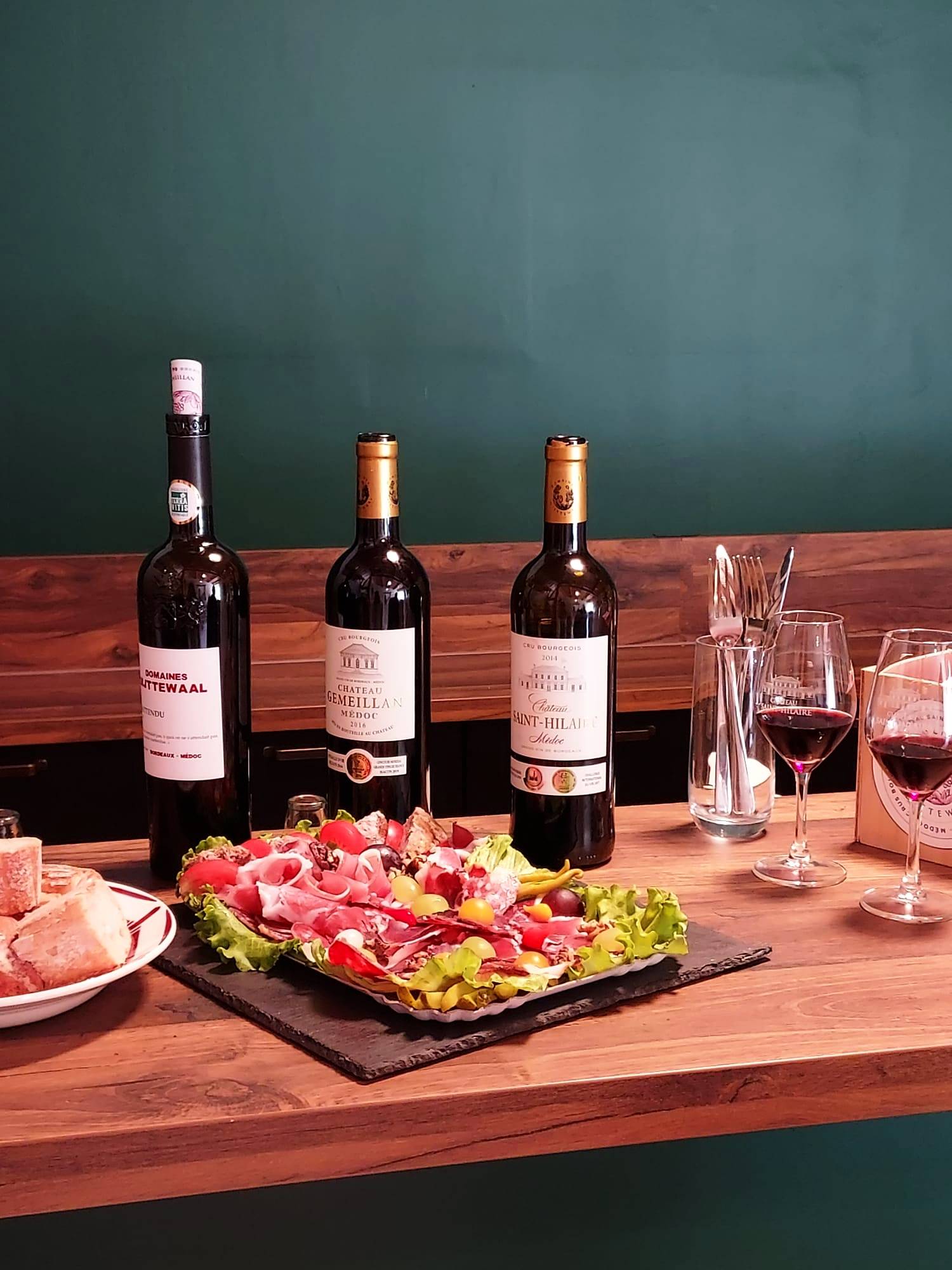 Meals: Gourmet visit to the Château