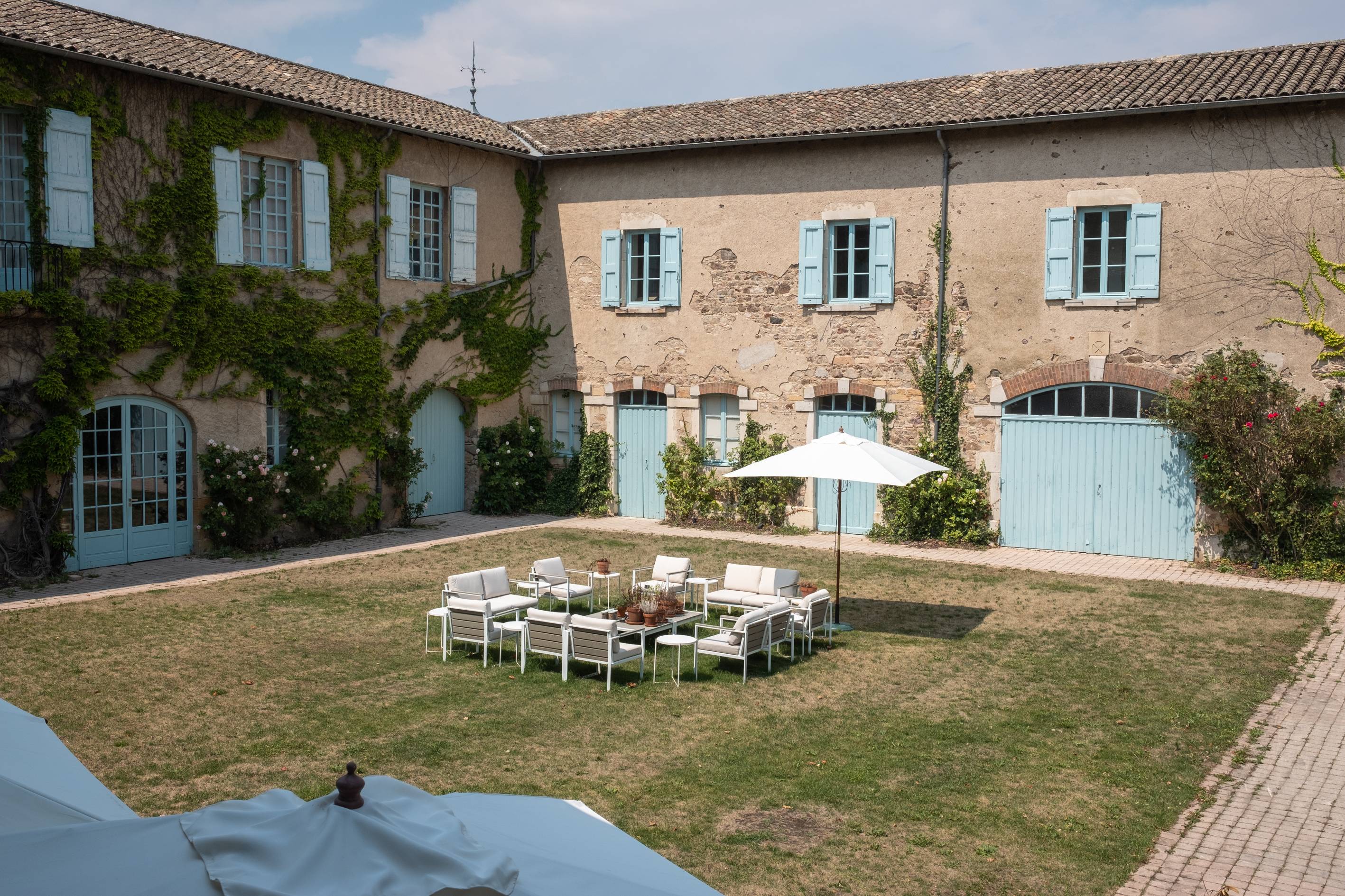 Prestige Visit with Vertical Tasting of Clos