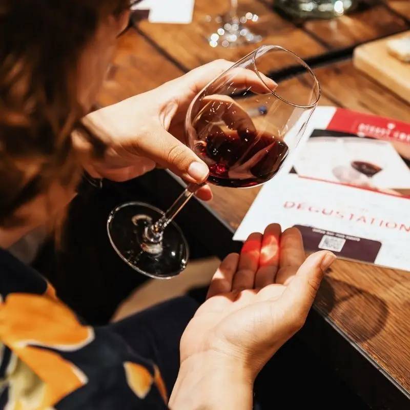The keys to wine tasting in Paris