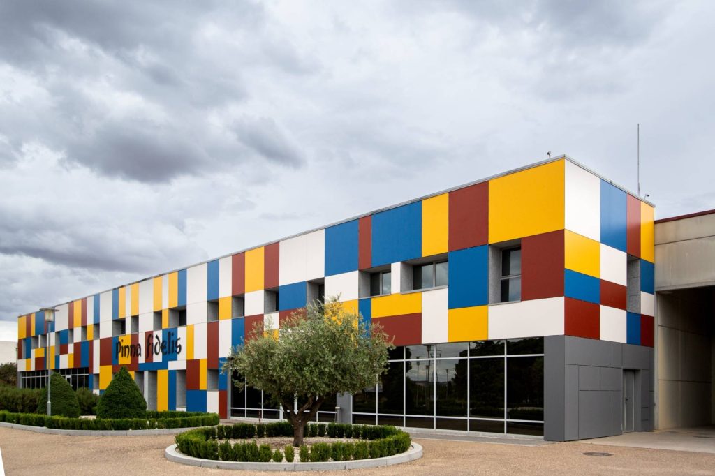 Tour + tasting (2 wines)