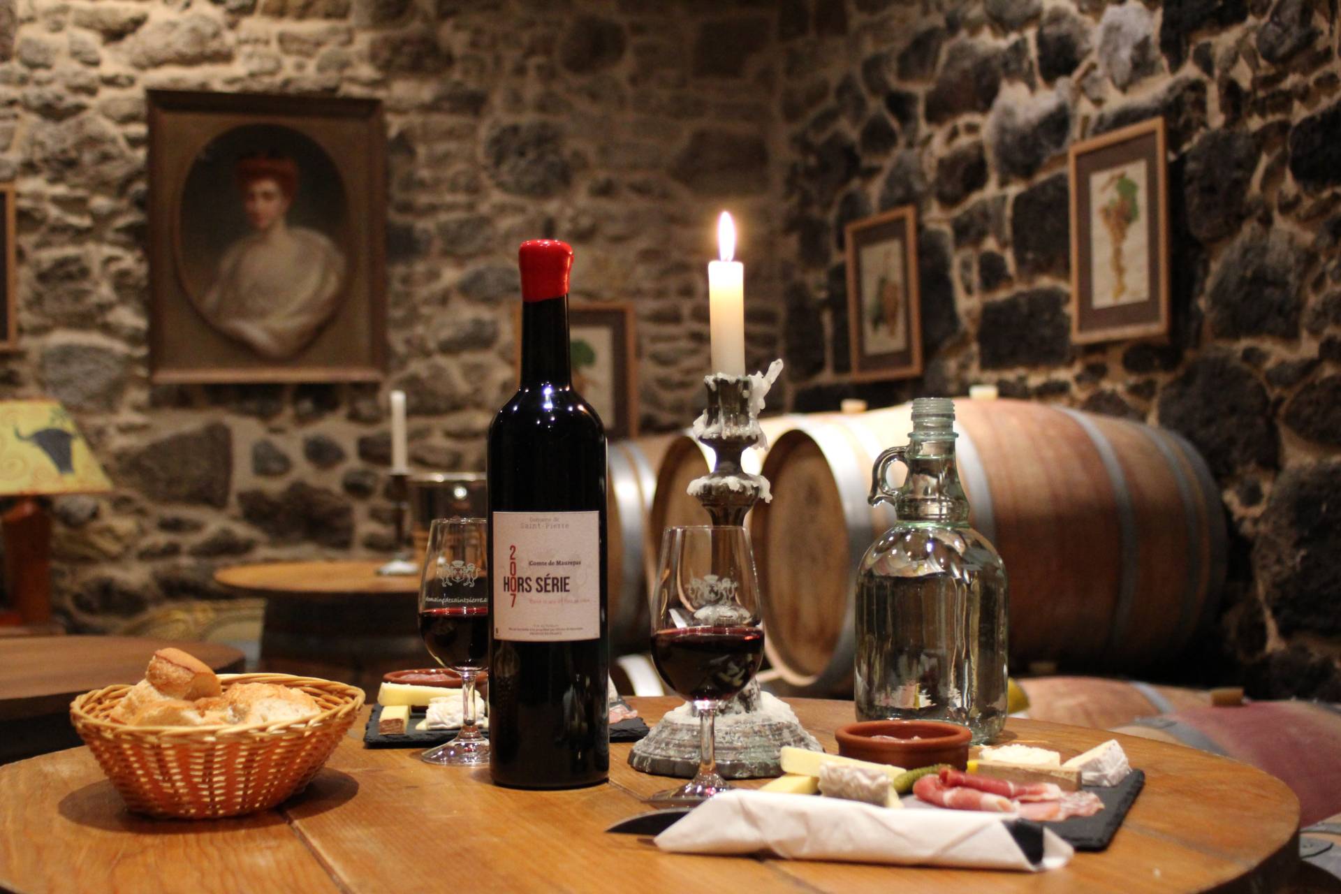 cellar visit and initiation to the tasting