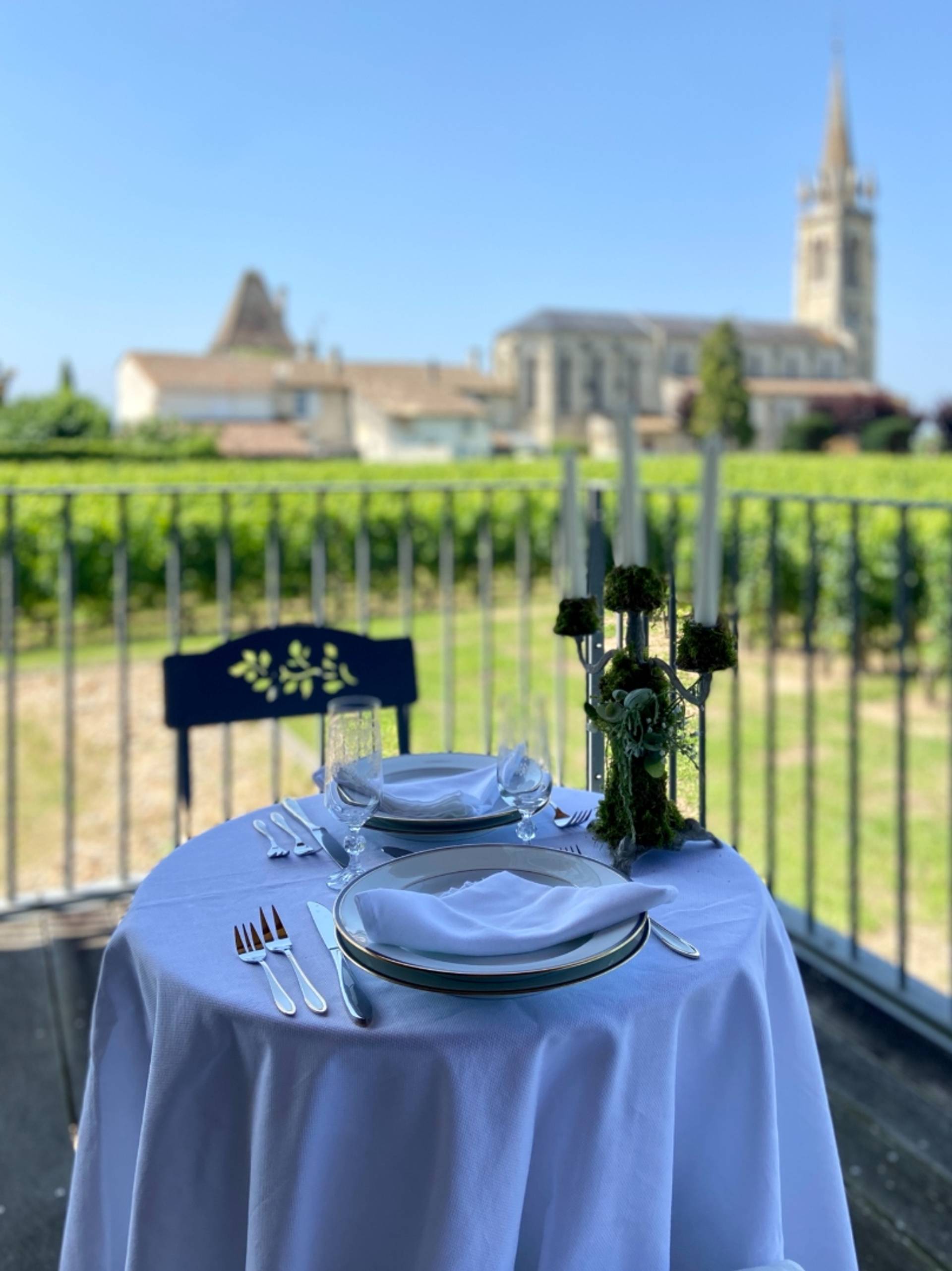 Chic meal in the heart of the vineyards