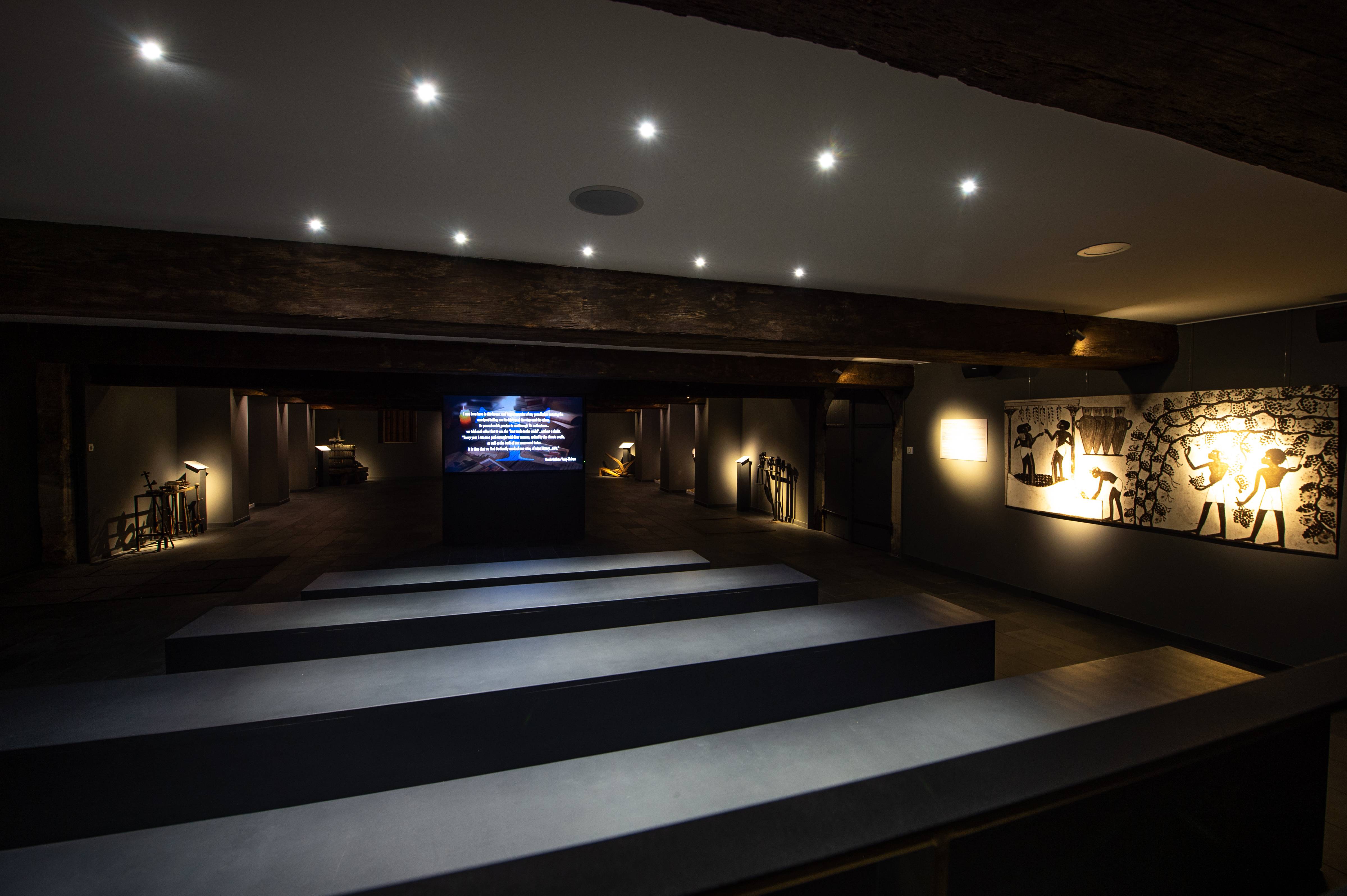 Self-guided tour “From vine to glass”