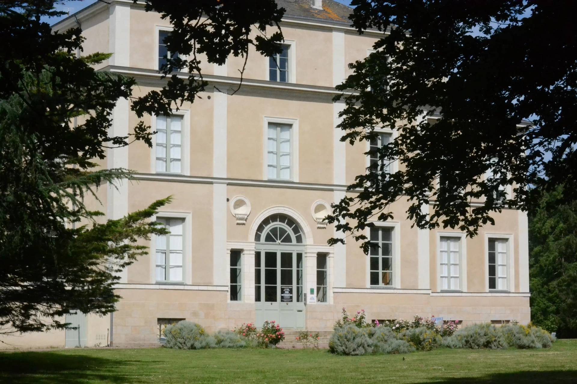 Cellar tour and tasting with cheeses