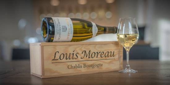 Wine tasting of Chablis with local gougères