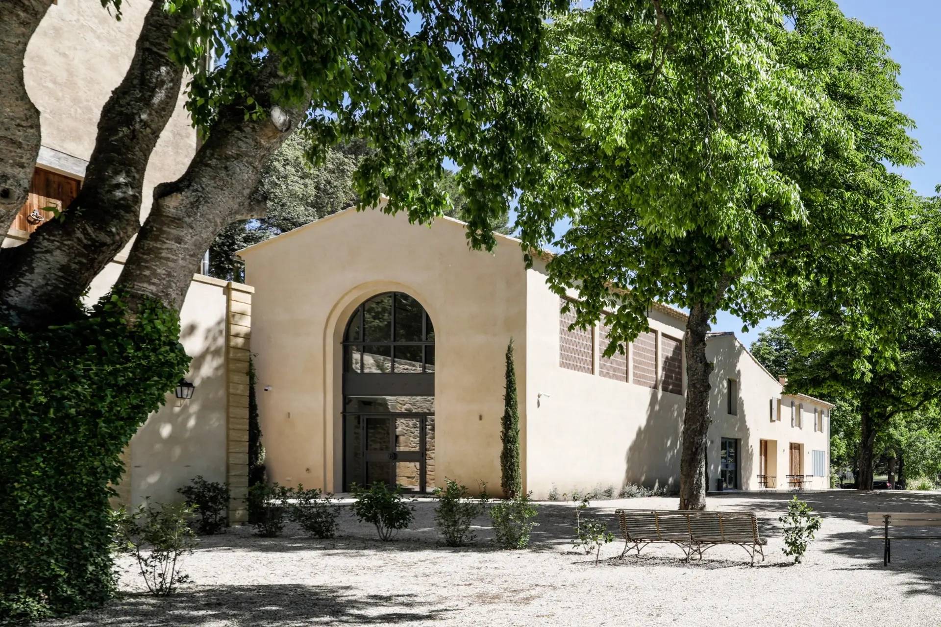 Visit to the art center and wine tasting