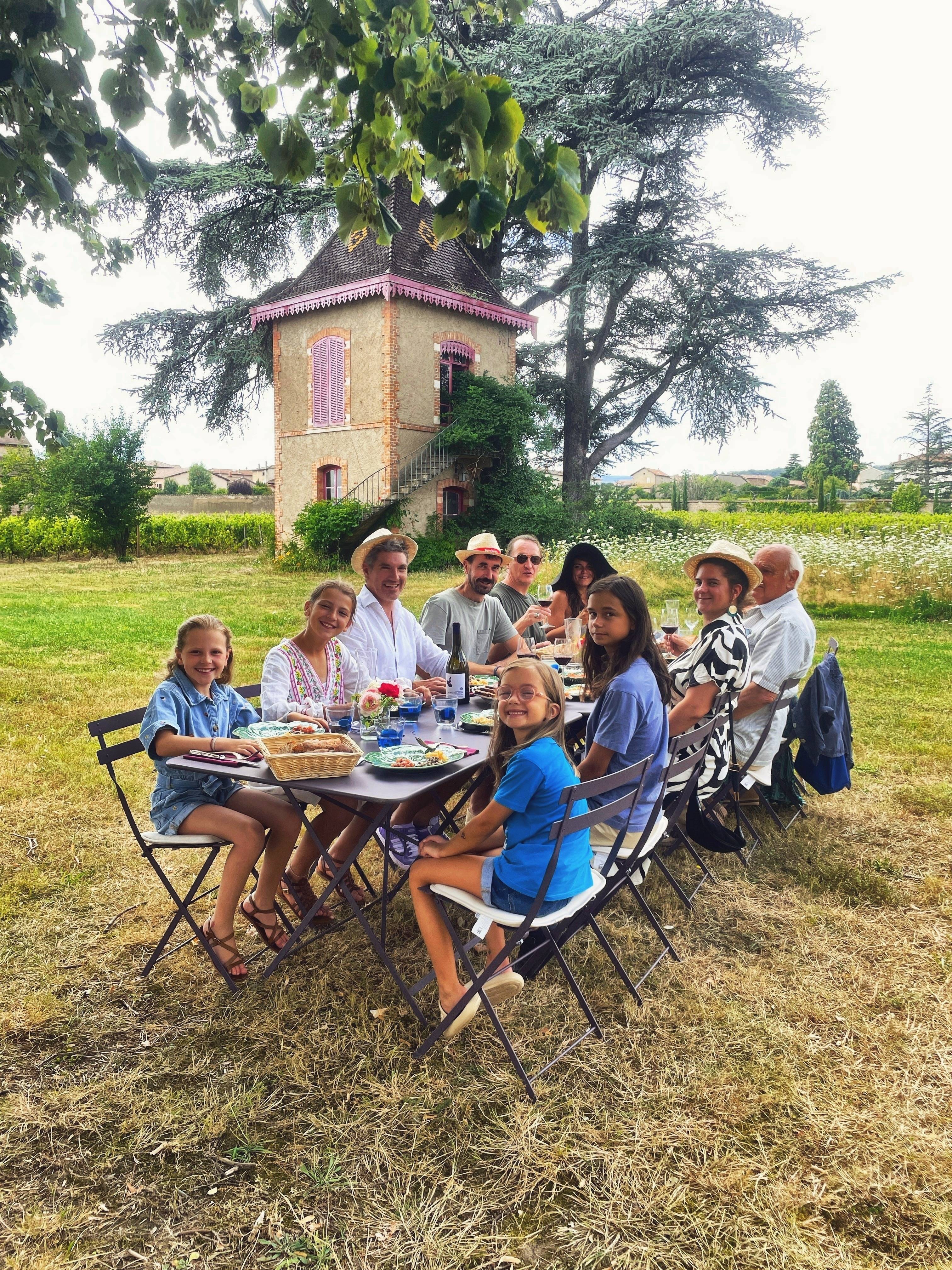 The Table of the Chateau des Bachelards