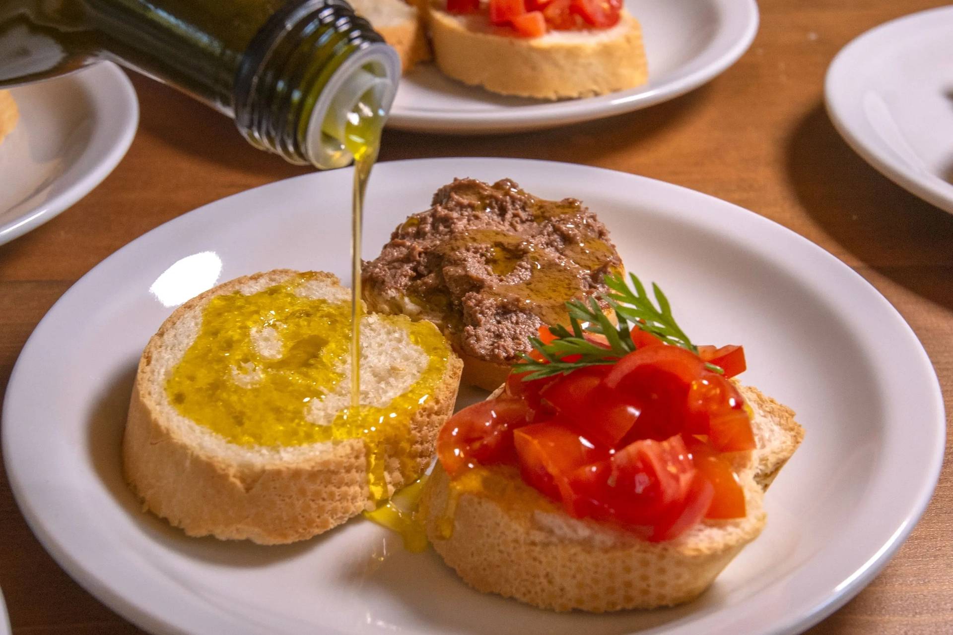 Discovering Extra Virgin Olive Oil