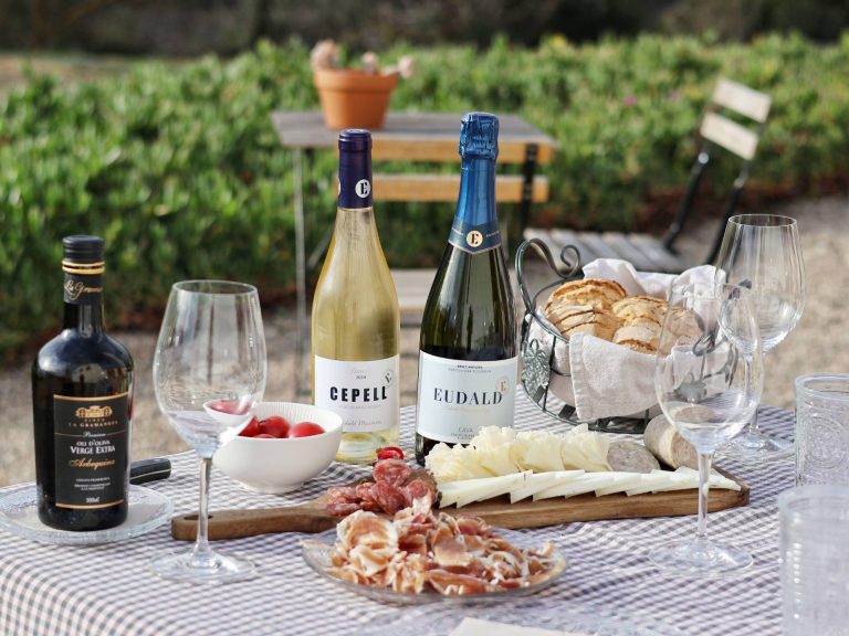 Breakfast in the winery garden and visit