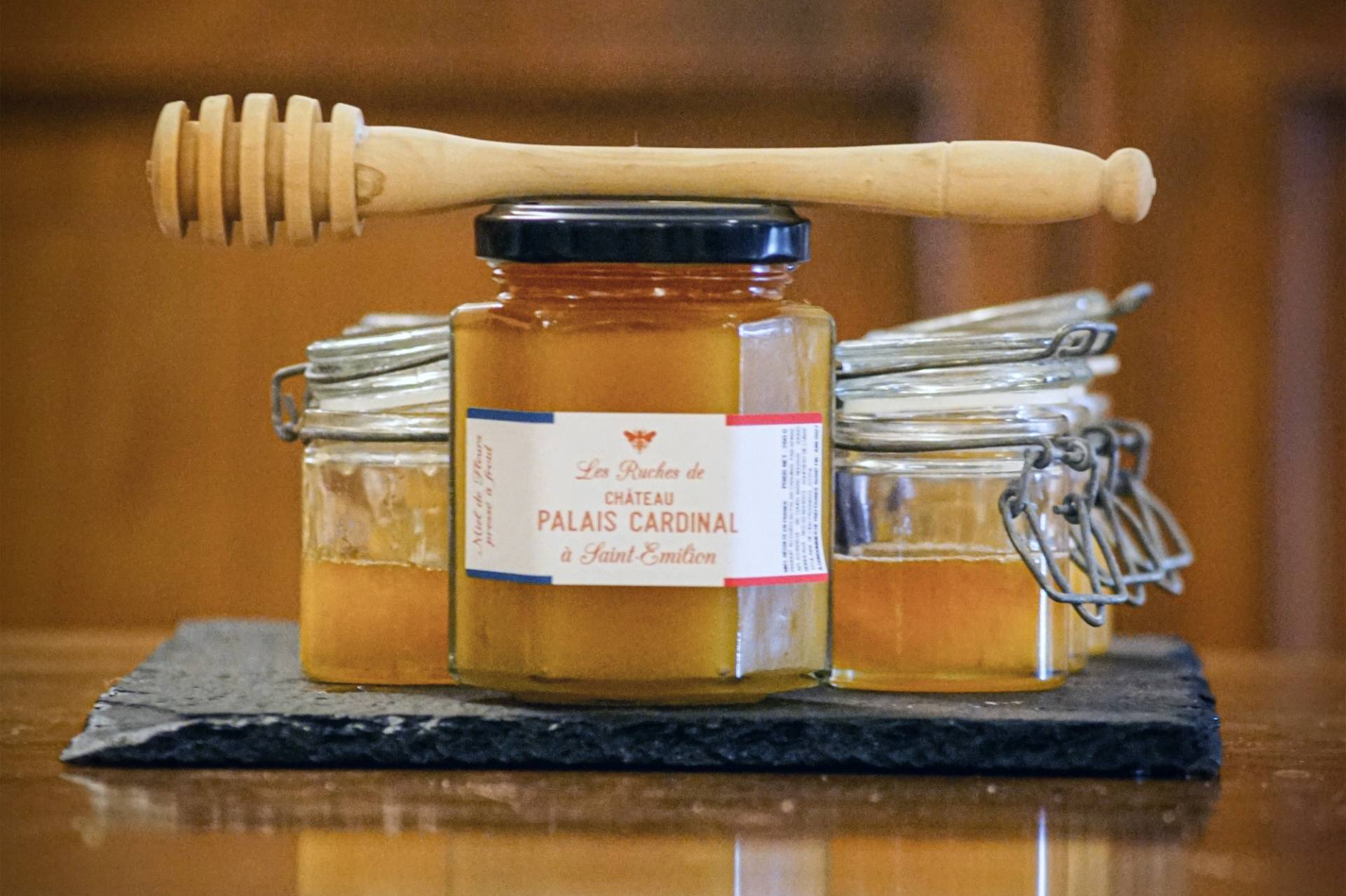 Gourmet Stroll: Wine, Cheese, Honey Saint Emilion