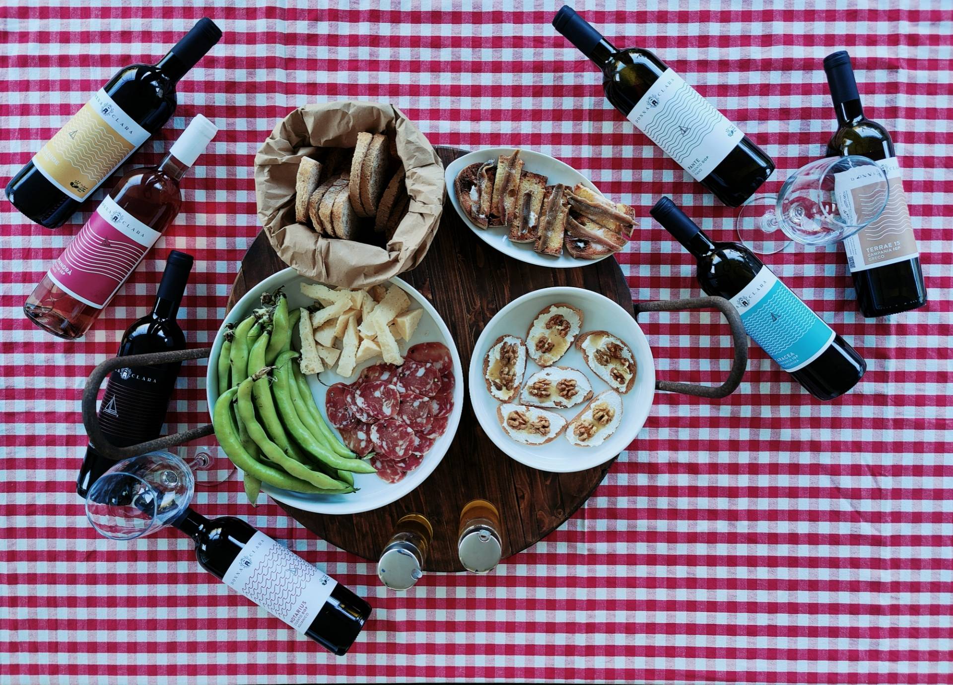 With us tasting becomes diVINE