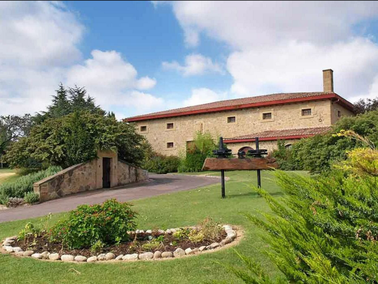 Exclusive Visit of the Winery