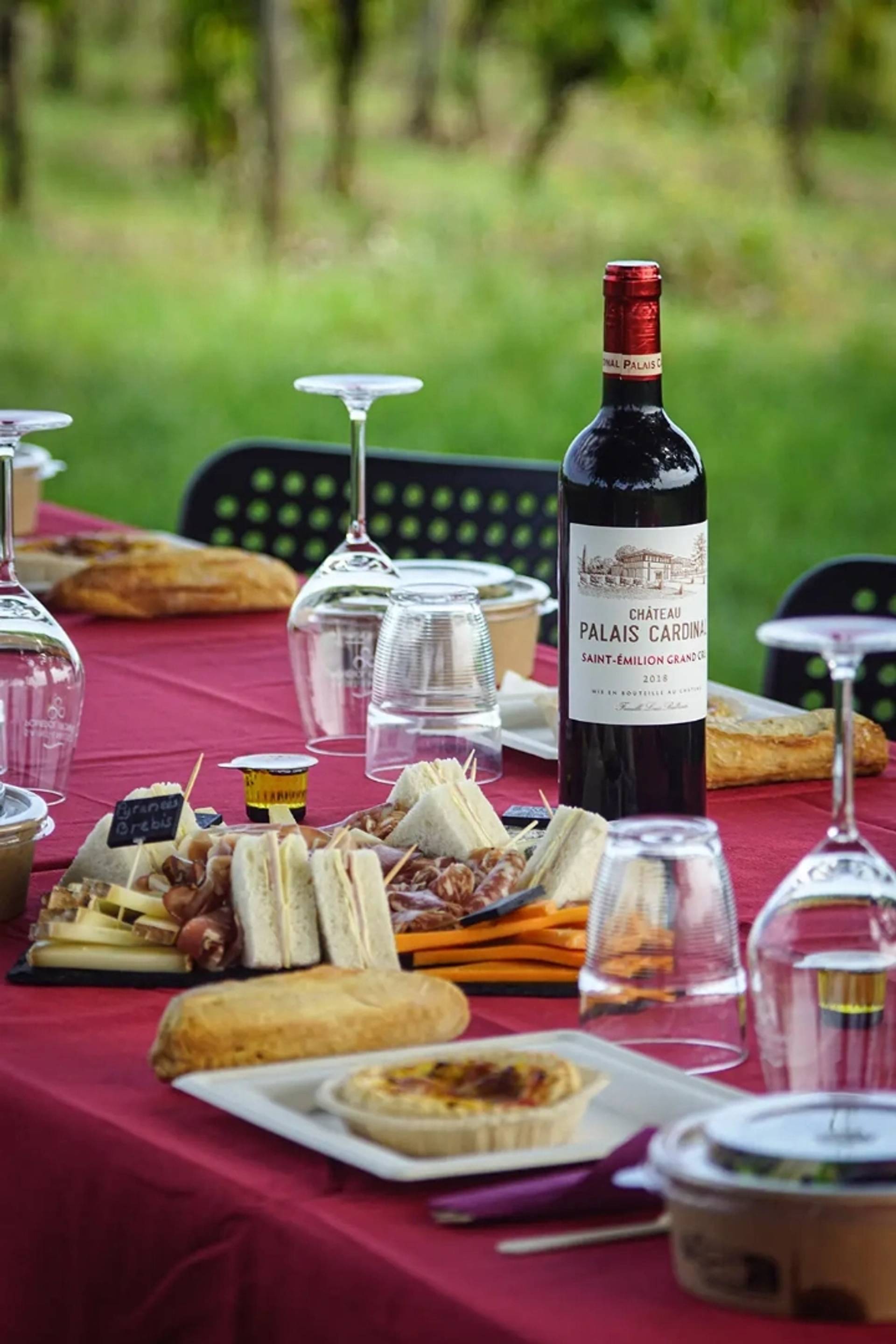 The Grand Tasting with platter – 6 wines