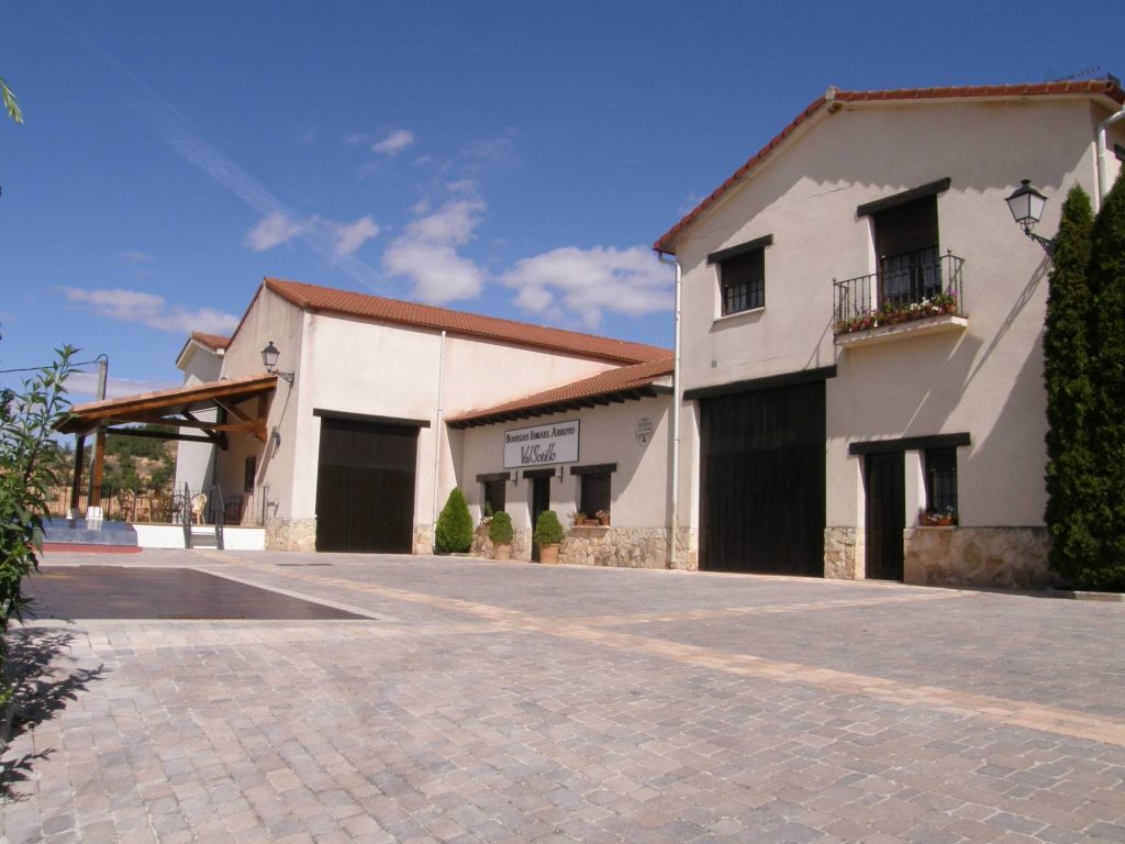 Visit 16th century underground cellar