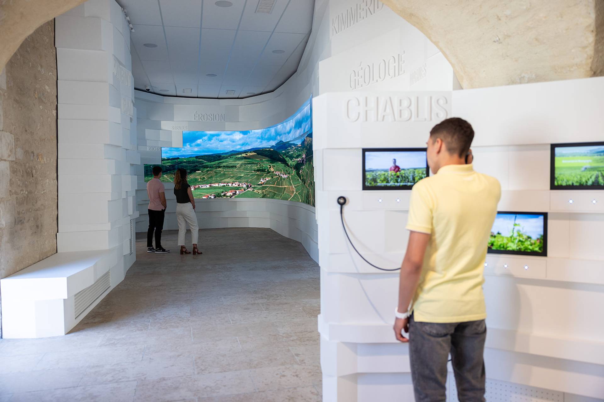 Visit the scenographic route