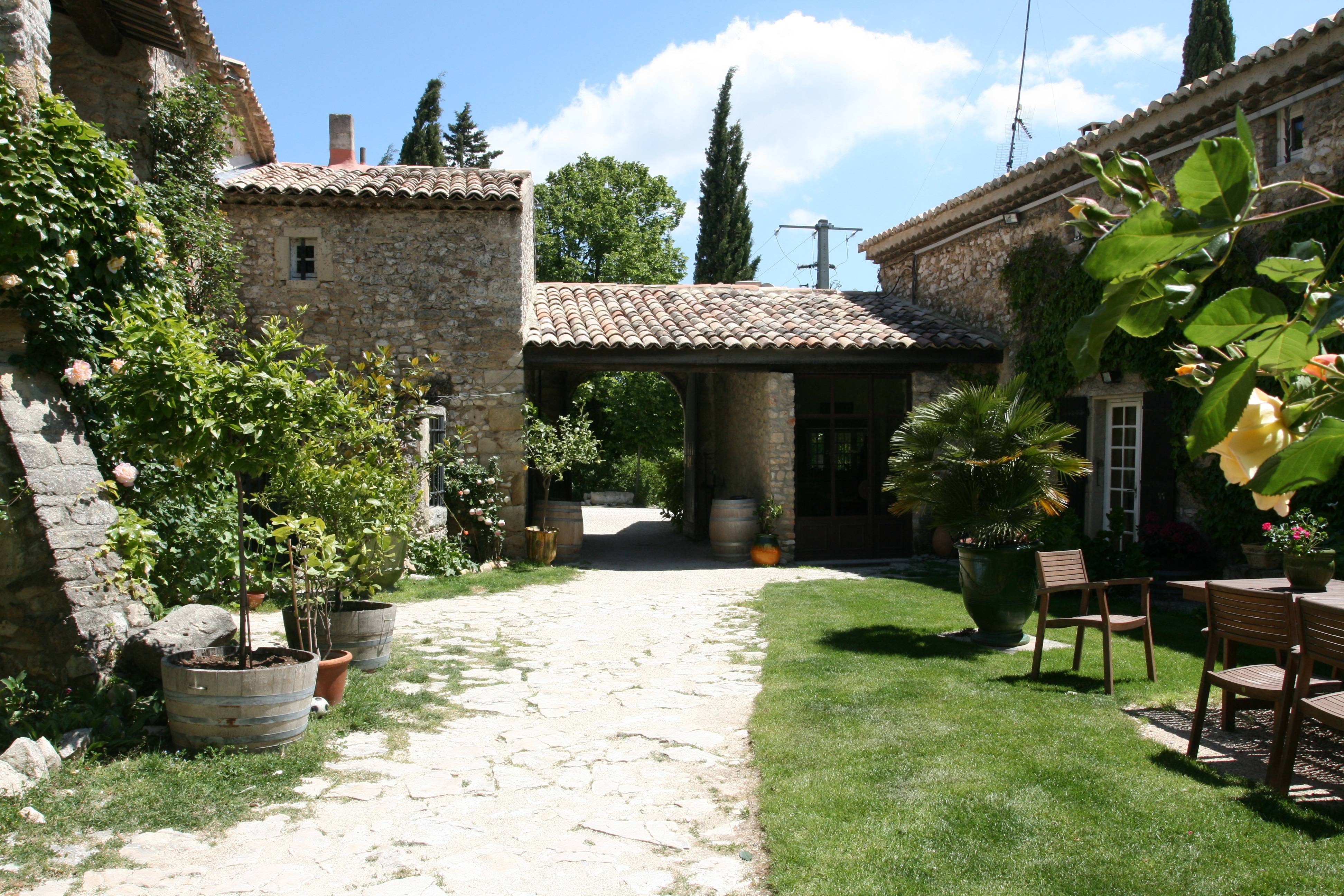 Introduction to wine tasting in the heart of the Rhône Valley