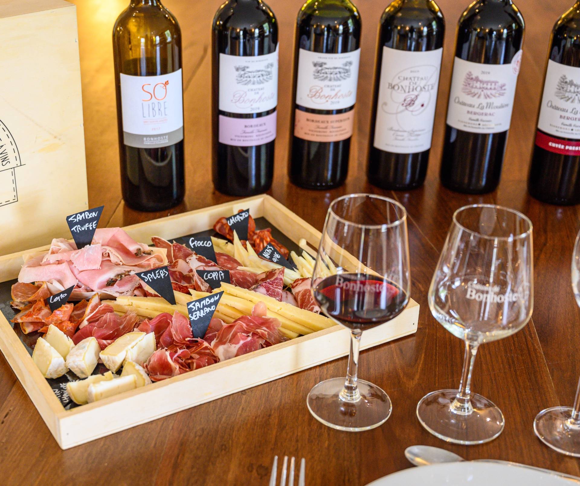 Gourmet tour with food and wine pairings