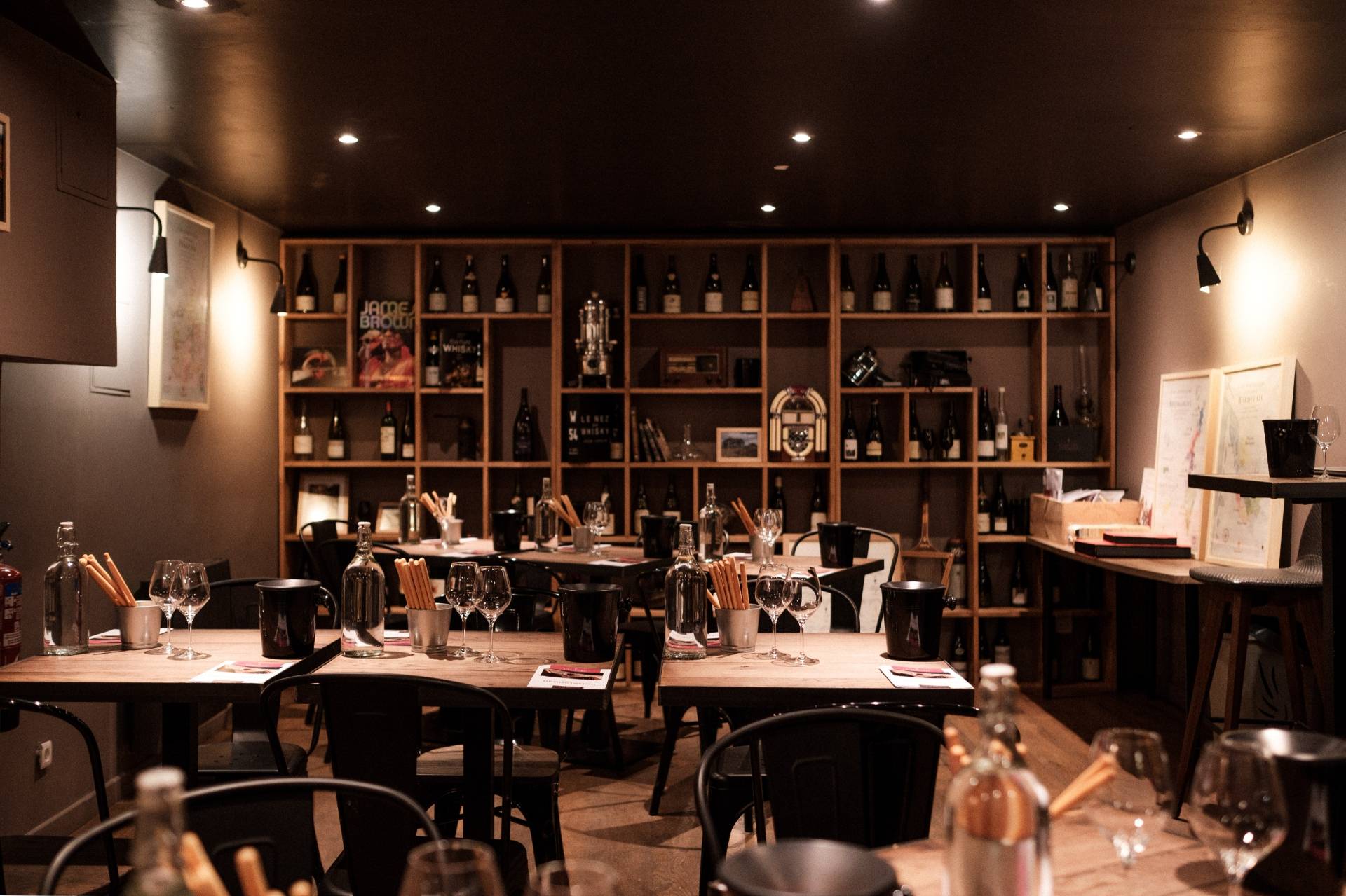 Wine Tasting Basics in Paris