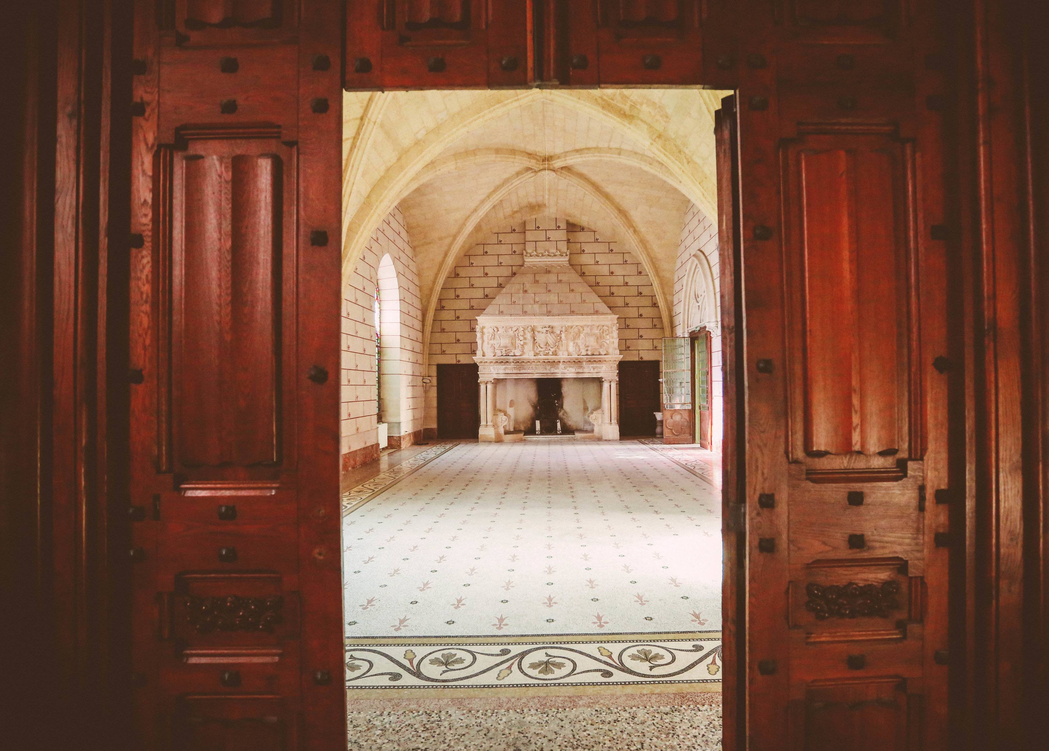 Guided tour of the Abbey and discovery of the wines