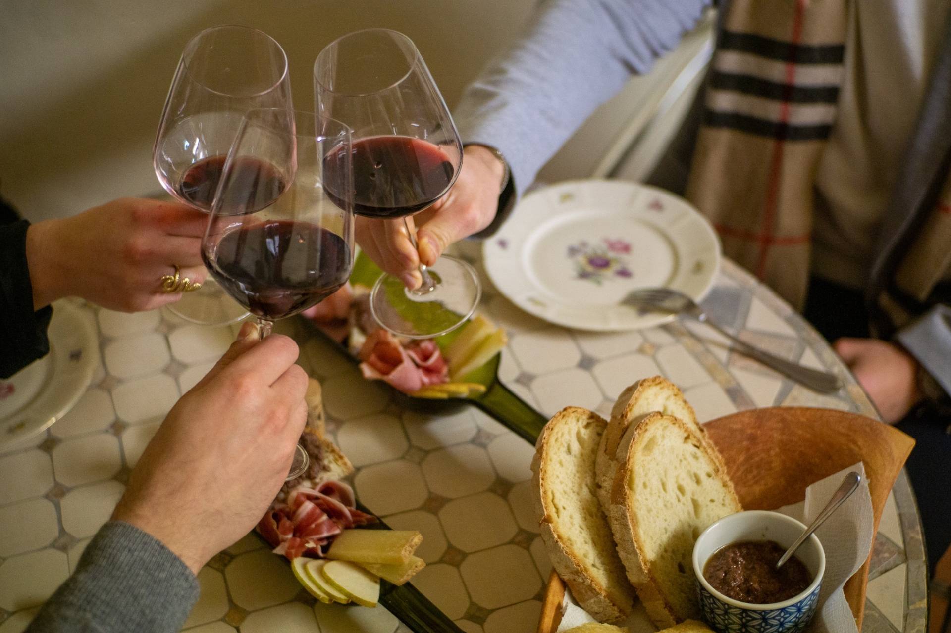 Visit and tasting in the cellar