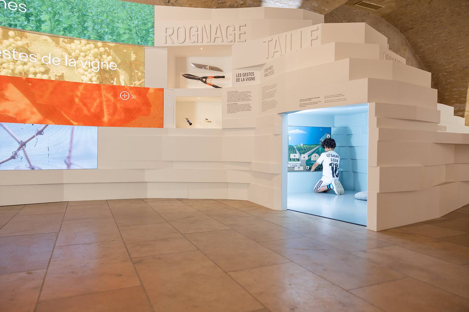 Visit the scenographic route