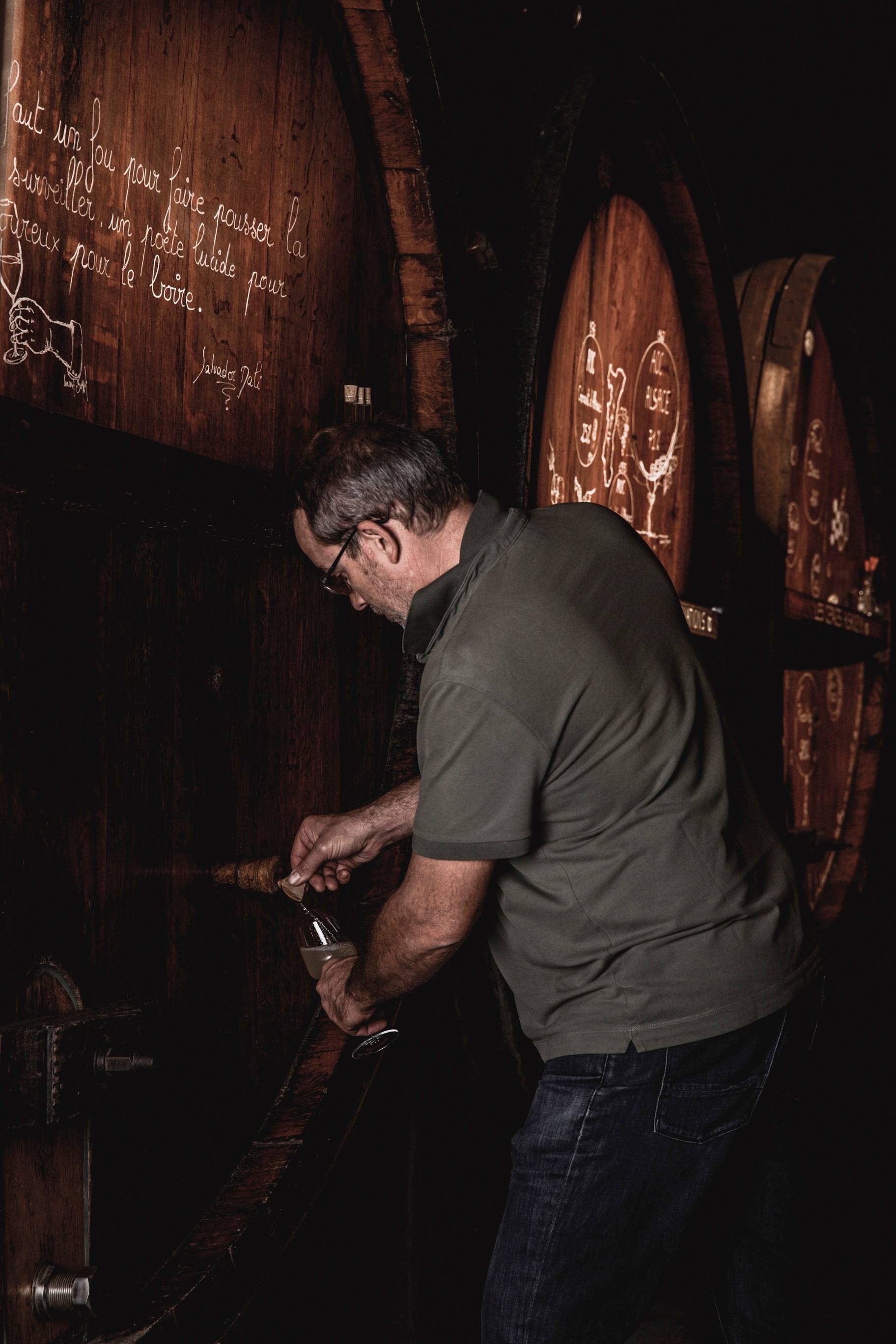 Immersive family wine cellar visit – Christmas in Alsace