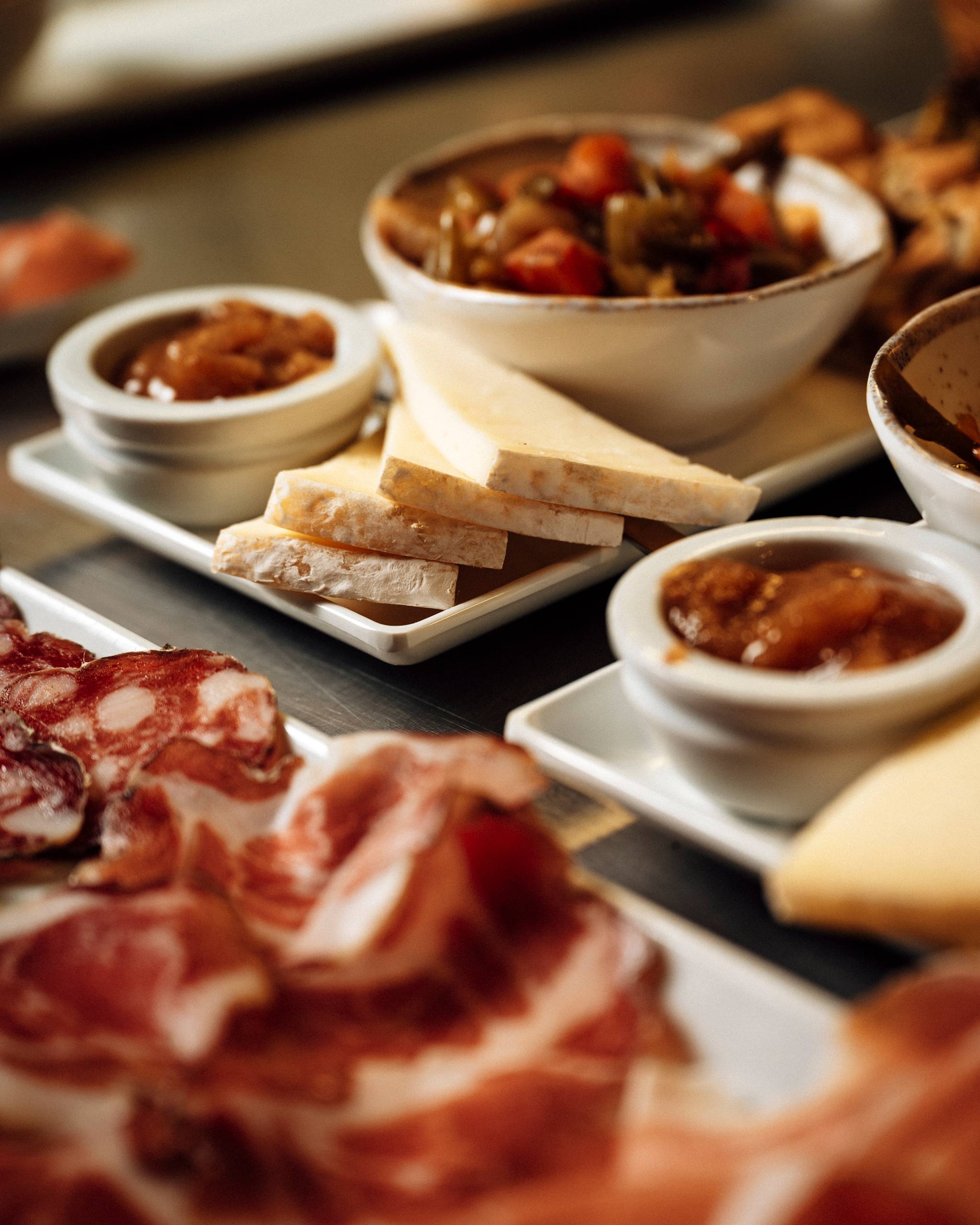 Visit with Lunch and Gold Tasting