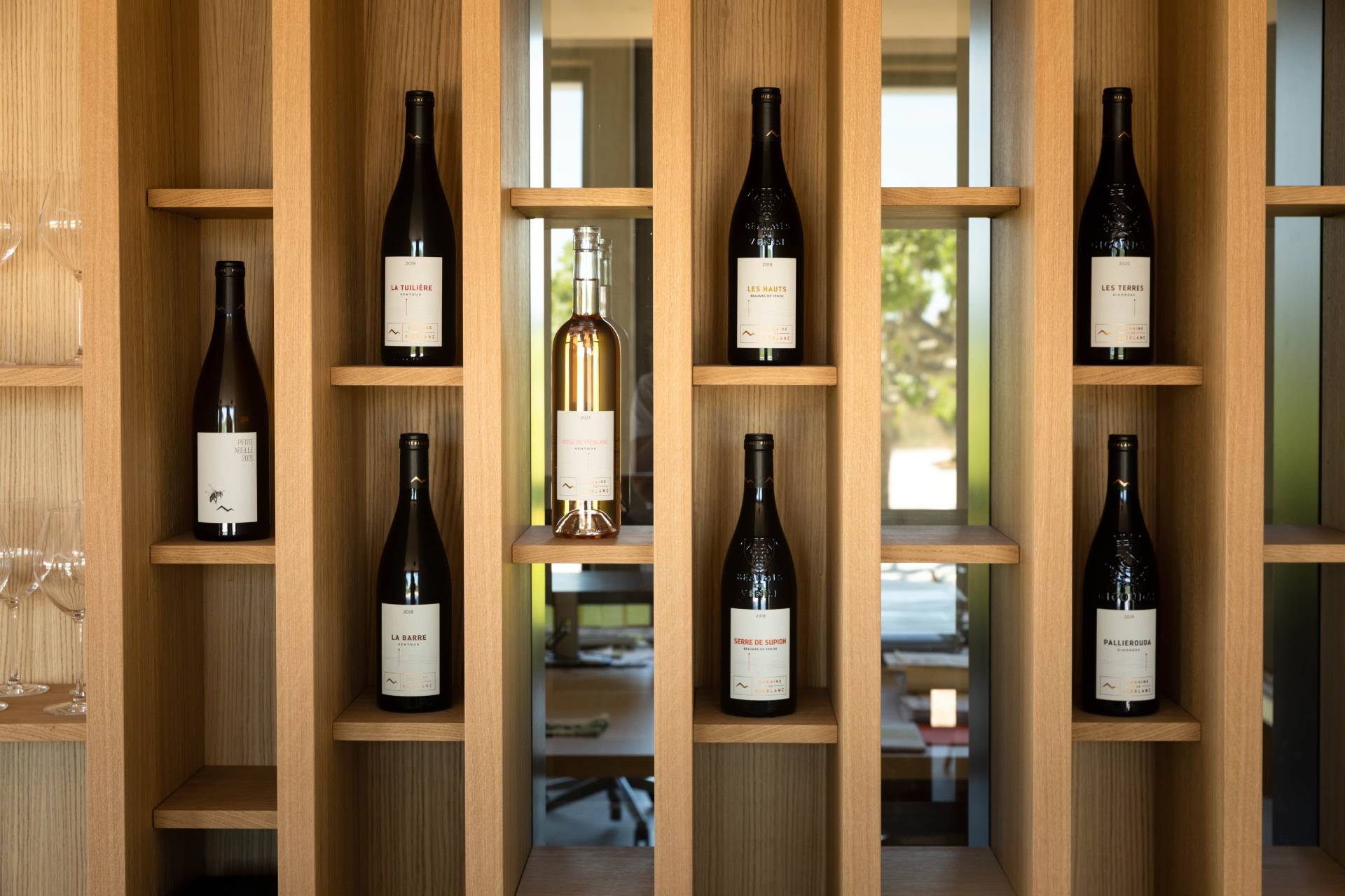 Tasting accompanied by a gourmet platter