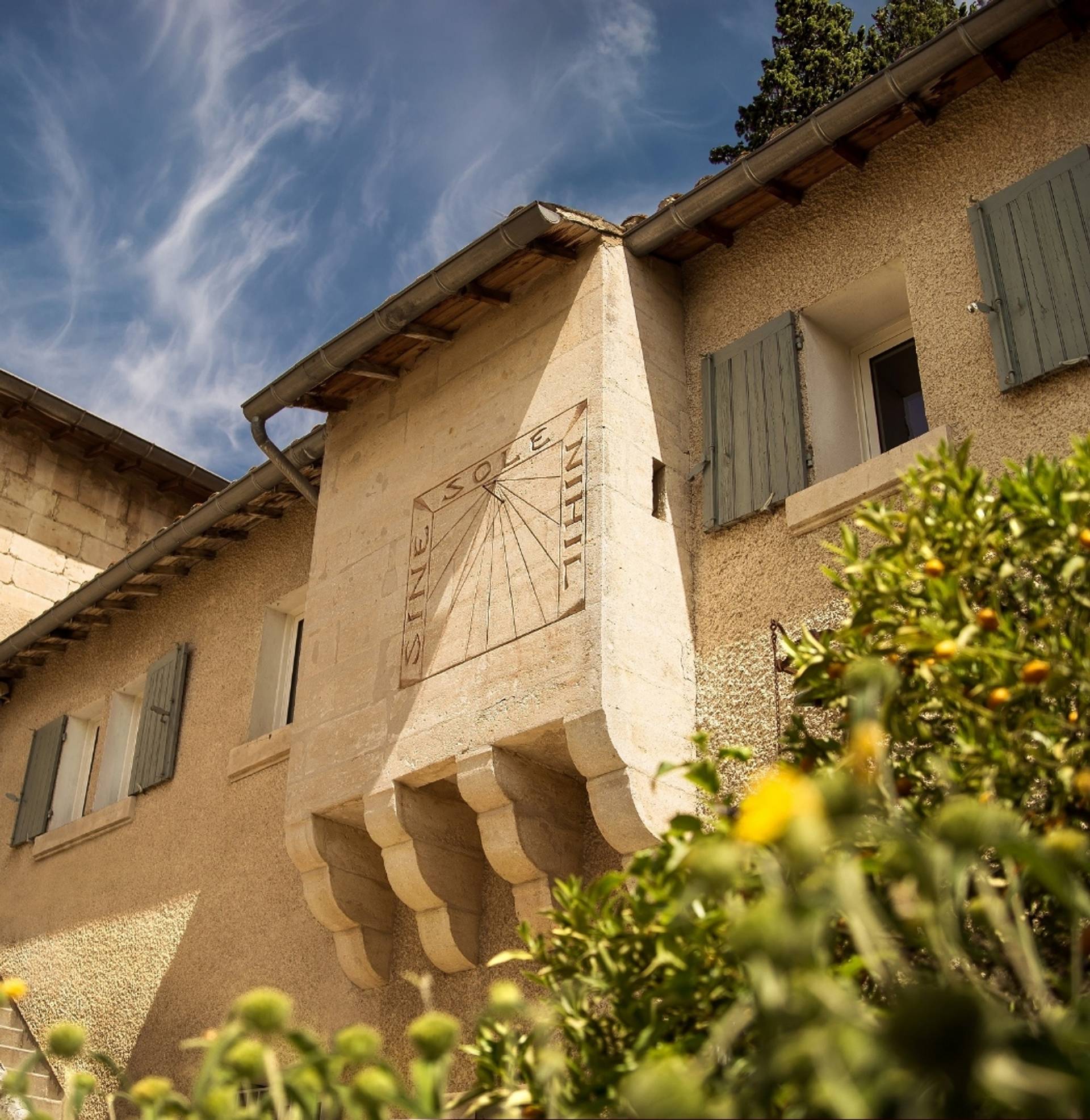 CHÂTEAU MOURGUES DU GRÈS