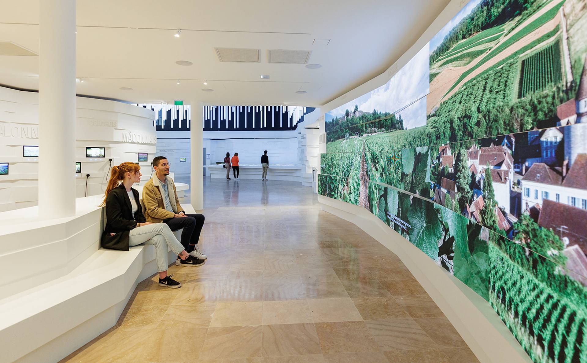 Visit the scenographic route