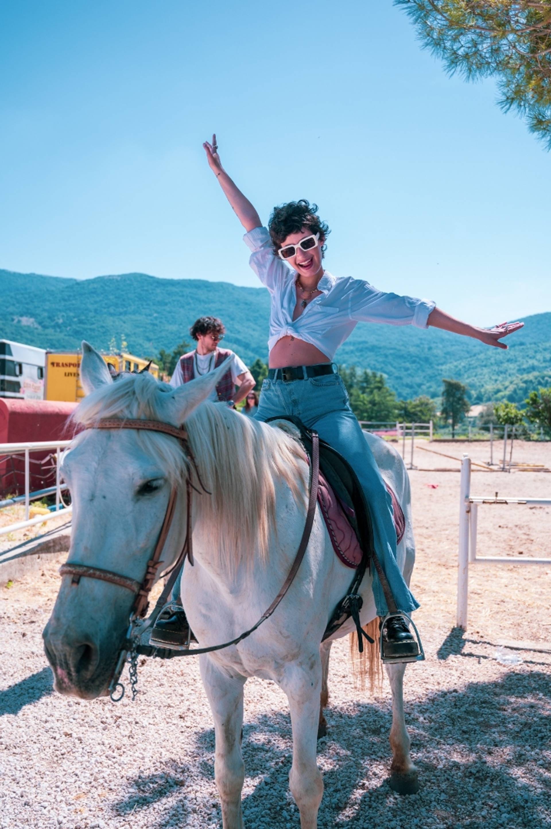 Horseback riding, tour and tasting